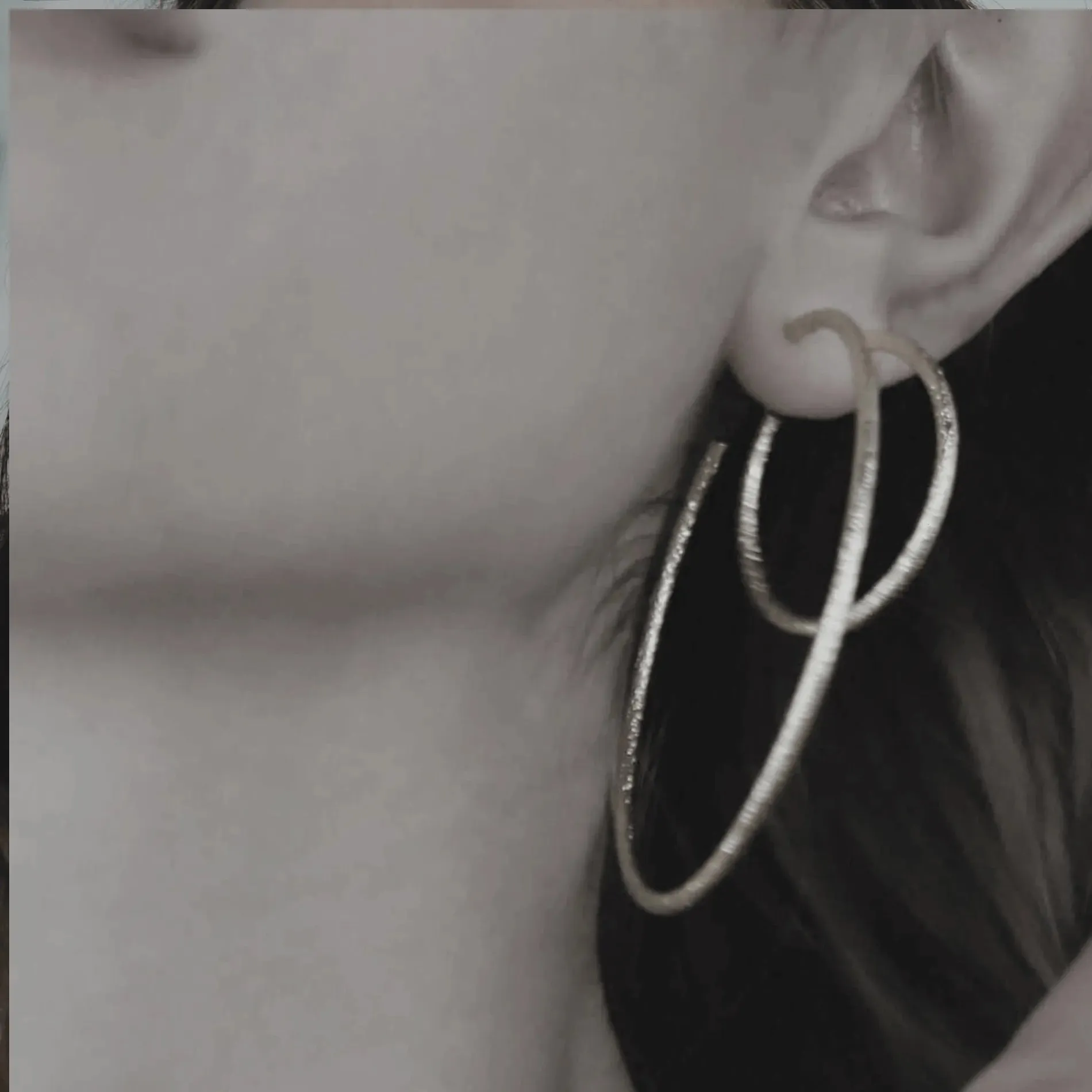 Audrey Glow Hoop Earring Silver Plating