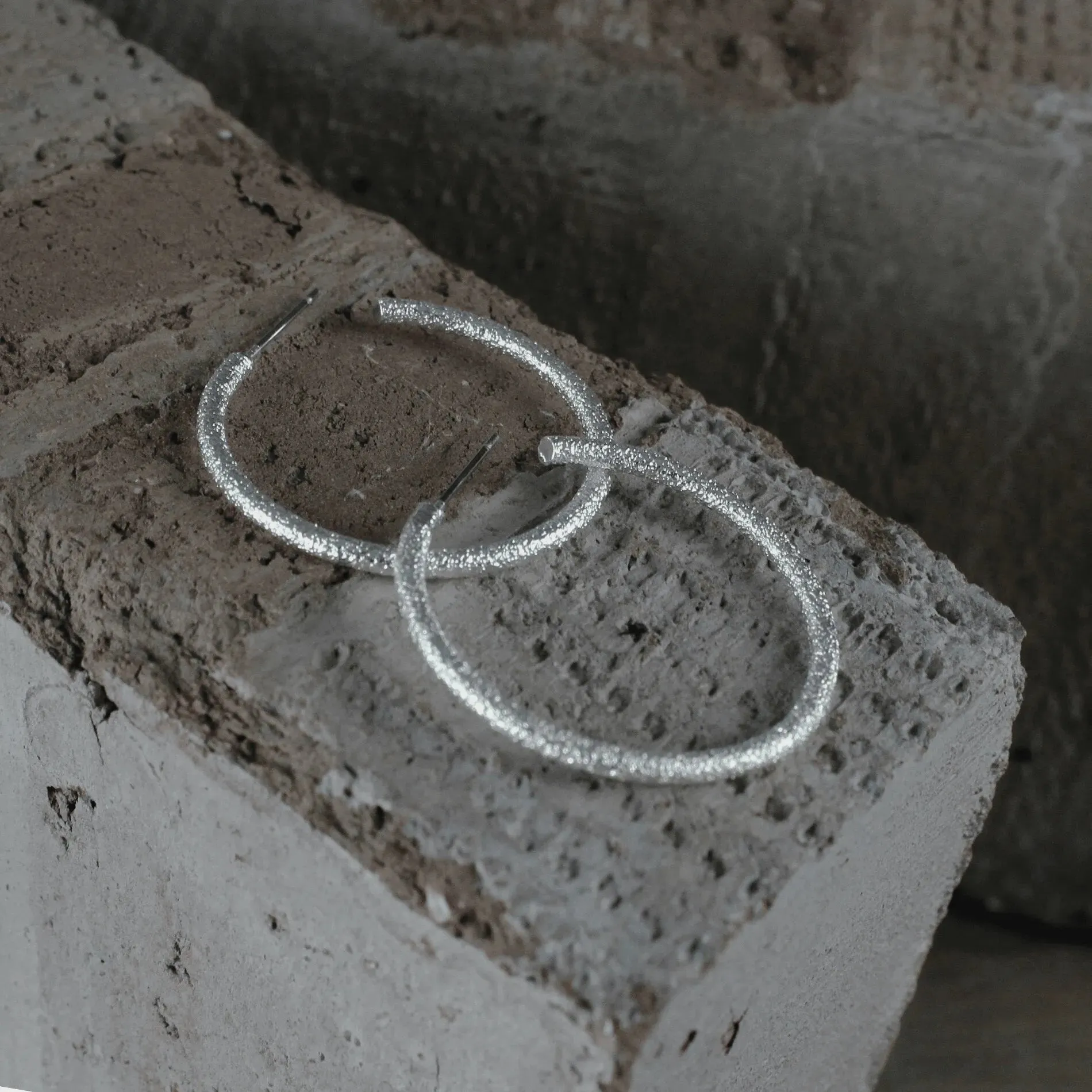 Audrey Glow Hoop Earring Silver Plating