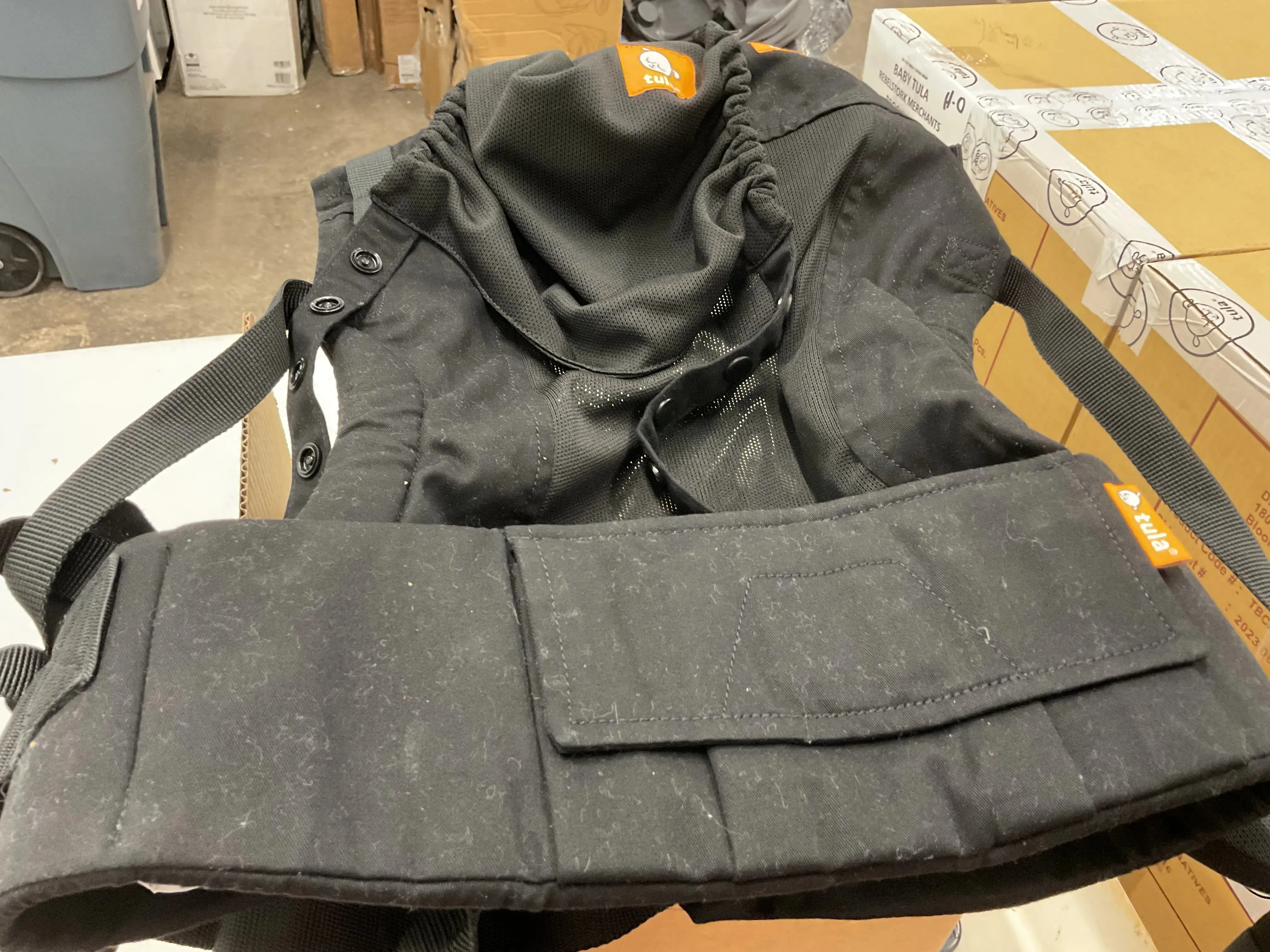 Free-to-Grow Baby Carrier, Mesh - Urbanista (Floor Model)