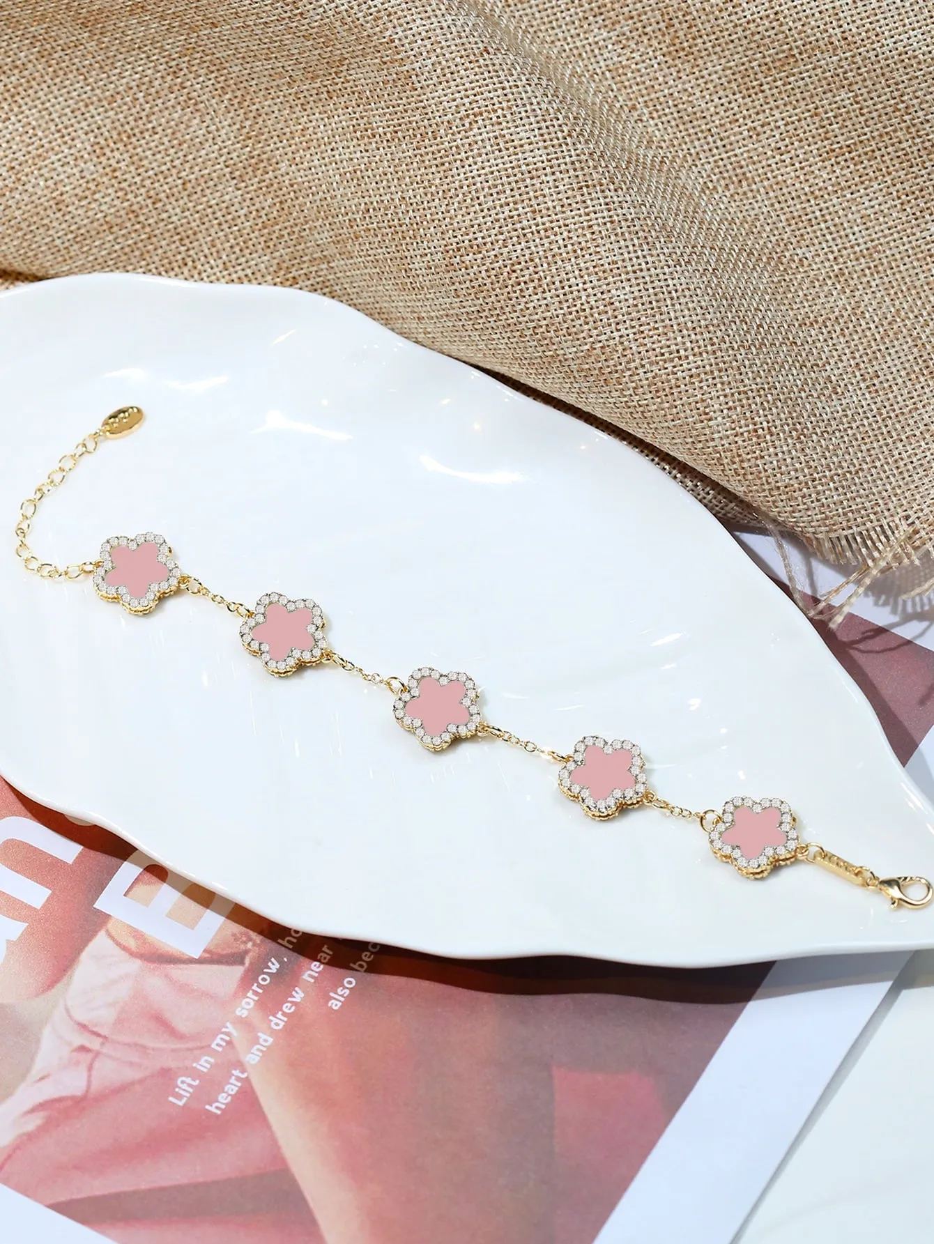Glamorous Zinc Alloy Rhinestone Detail Flower Decor Bracelet