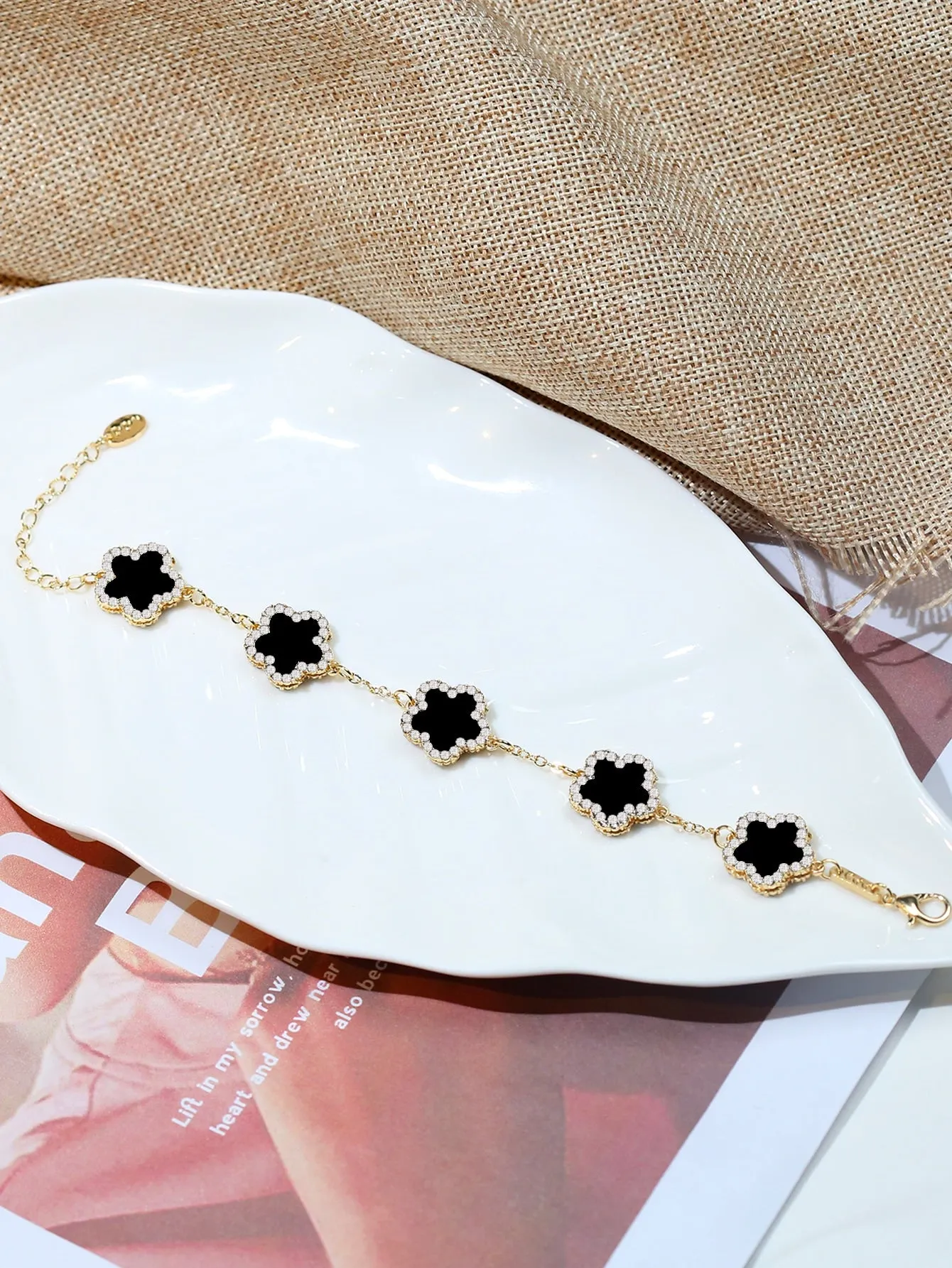 Glamorous Zinc Alloy Rhinestone Detail Flower Decor Bracelet