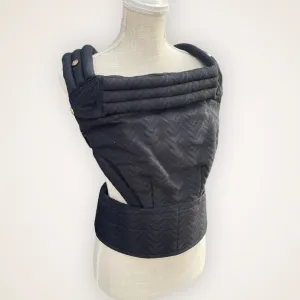 Hemp Artipoppe Zeitgeist in Zorro- Baby Carrier for Rent
