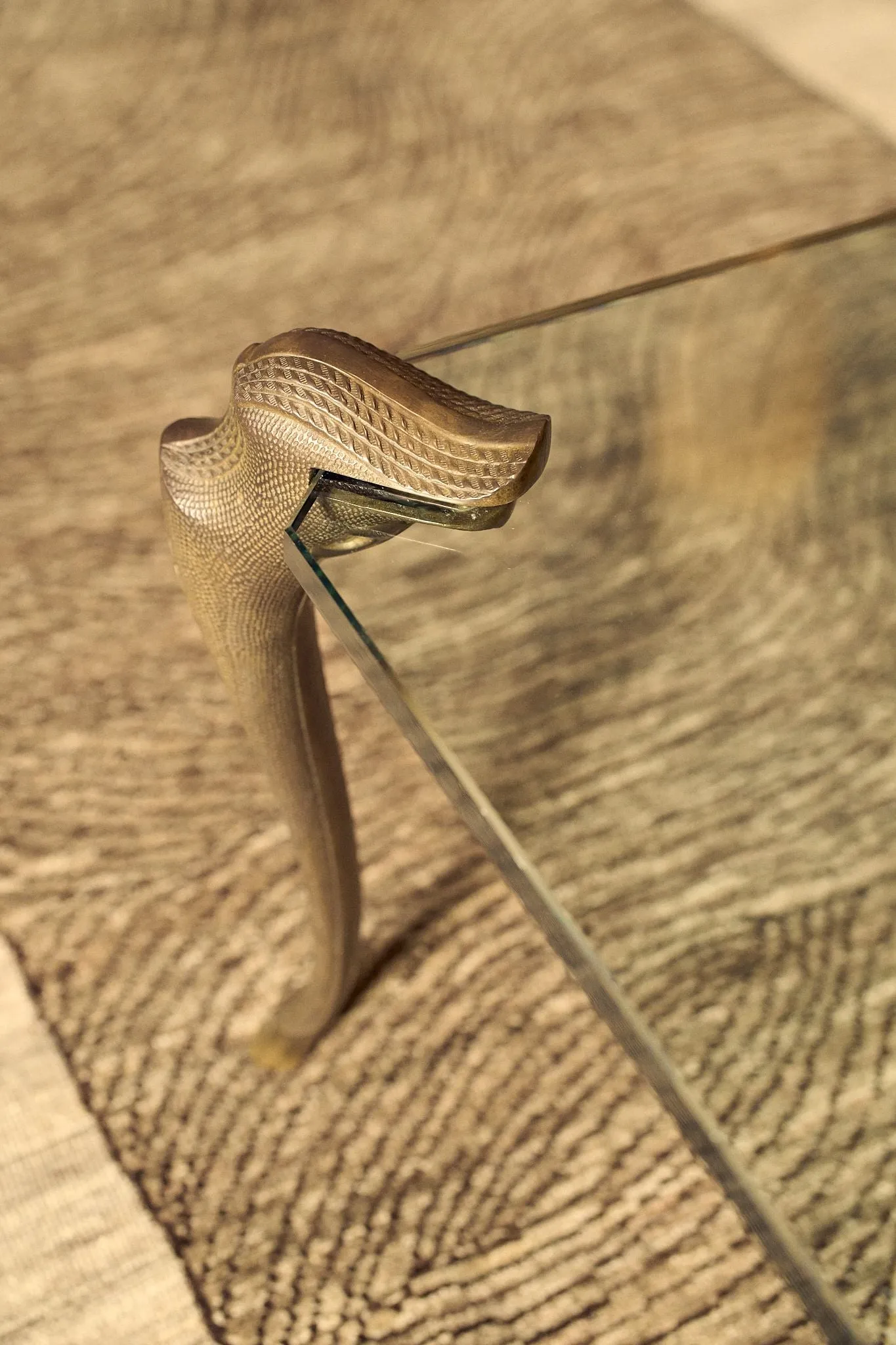 Hollywood-Regency  Snake Table