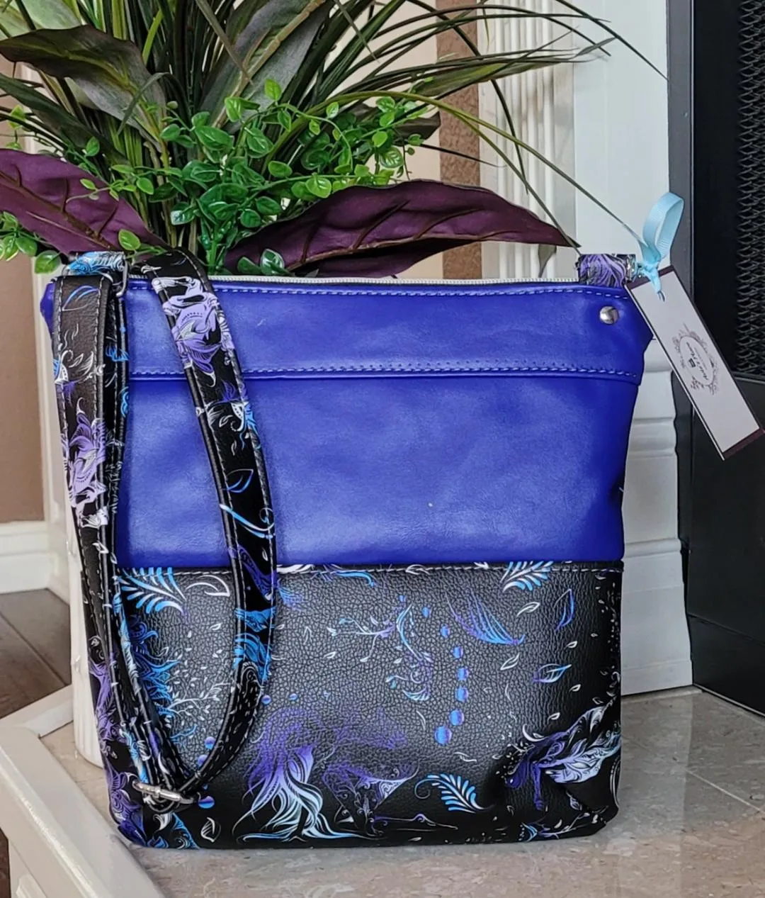 Lady's Crossbody Bag