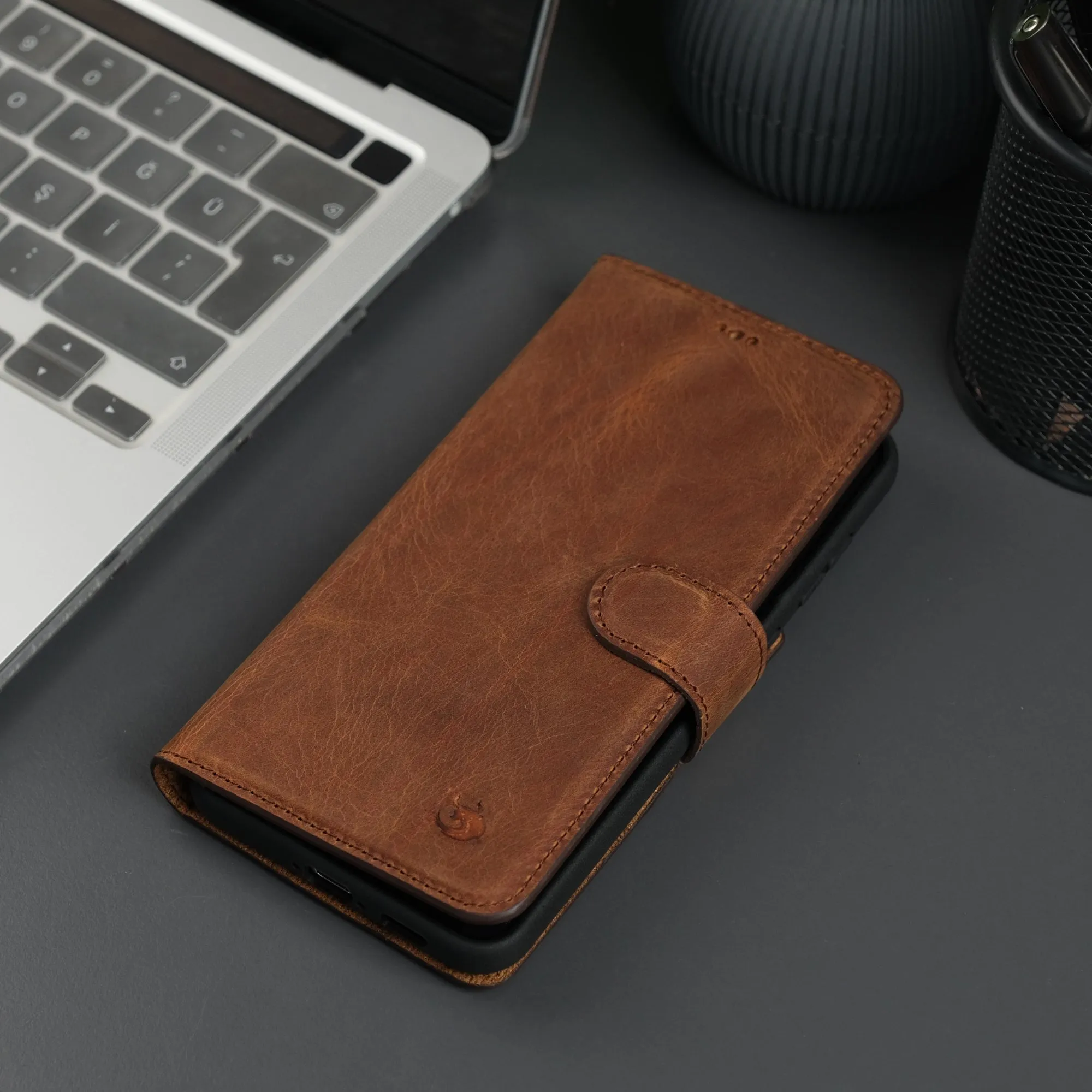 Leather Samsung Galaxy S25 Wallet Case | Buffalo