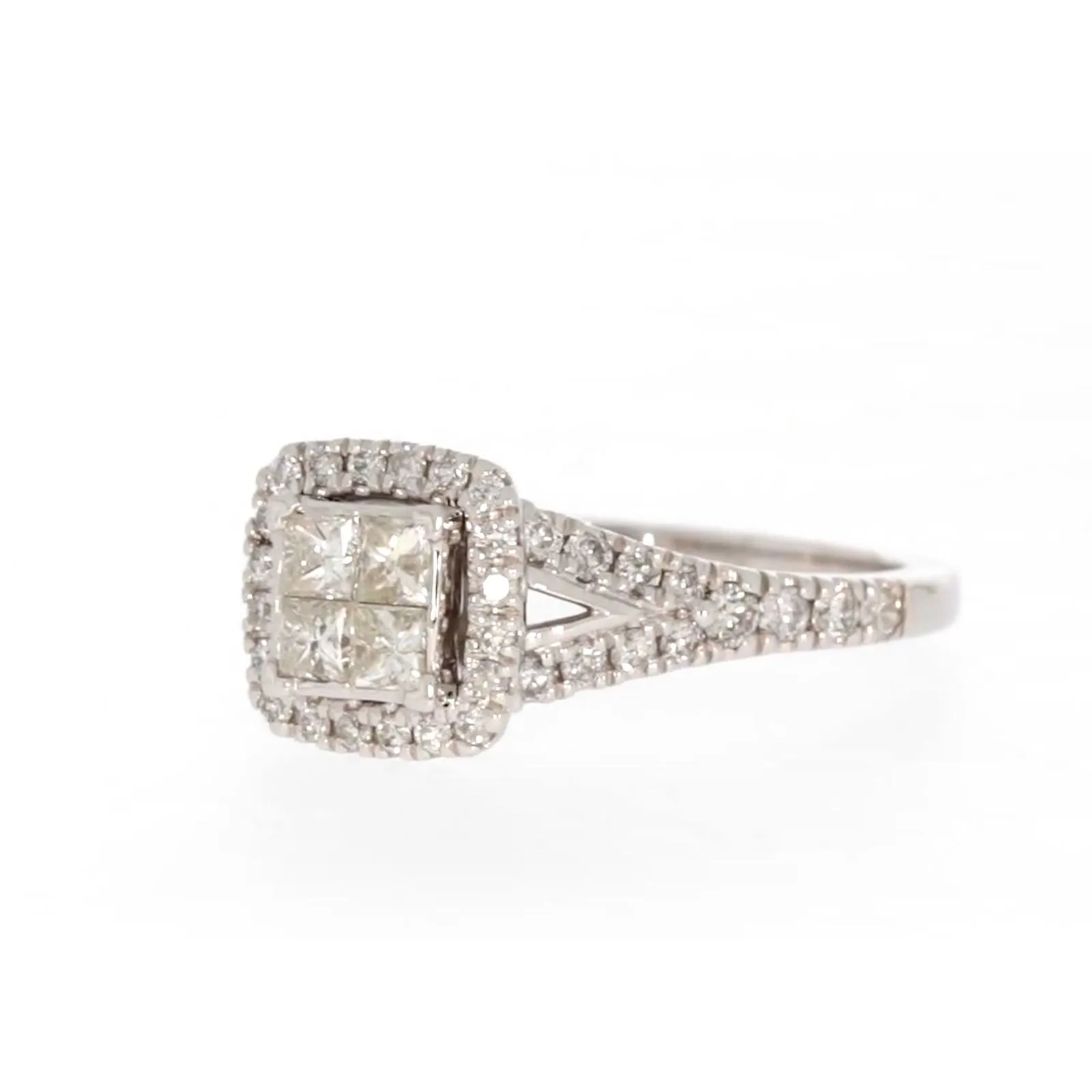 New York 14ct White Gold Princess & Round Brilliant Cut 0.85 Carat tw of Diamonds Ring