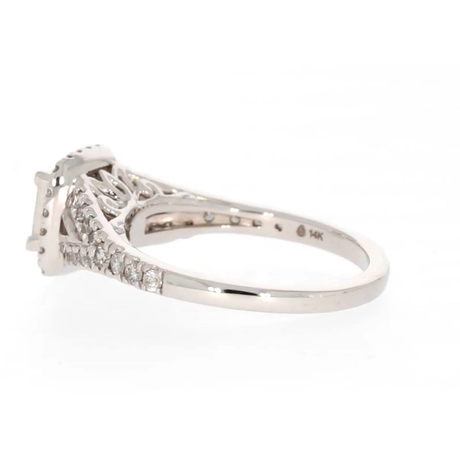 New York 14ct White Gold Princess & Round Brilliant Cut 0.85 Carat tw of Diamonds Ring