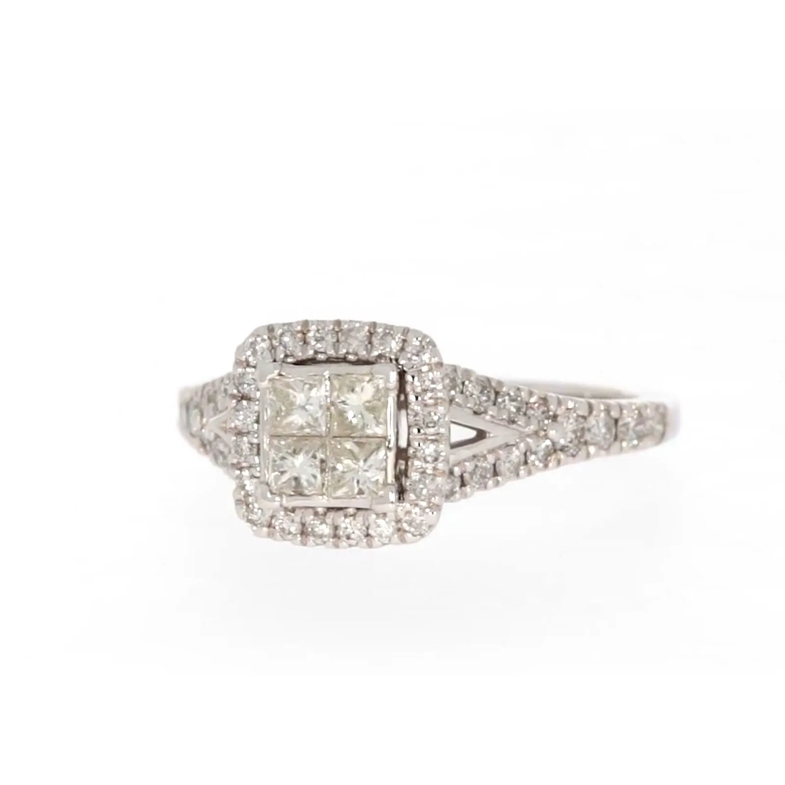 New York 14ct White Gold Princess & Round Brilliant Cut 0.85 Carat tw of Diamonds Ring