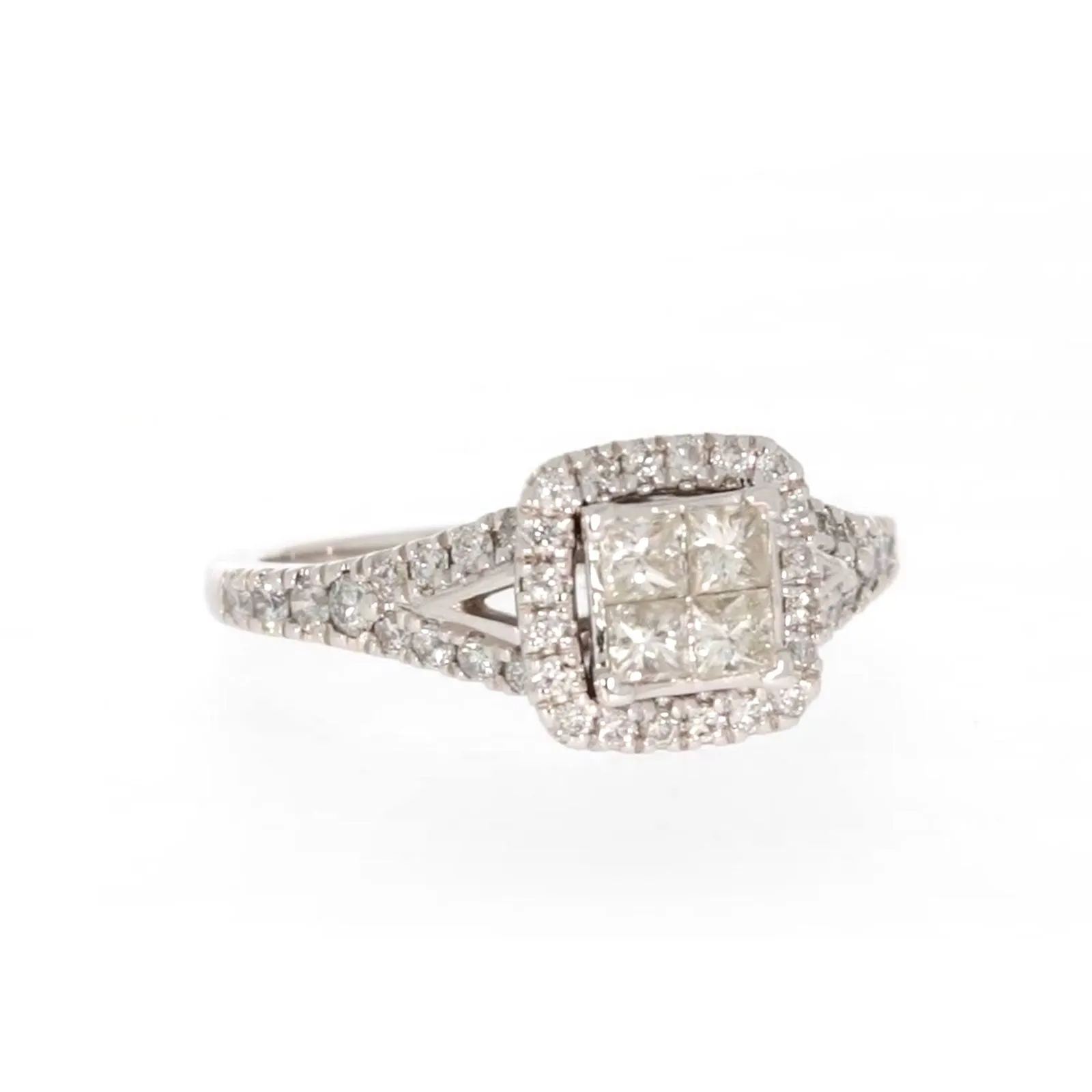 New York 14ct White Gold Princess & Round Brilliant Cut 0.85 Carat tw of Diamonds Ring