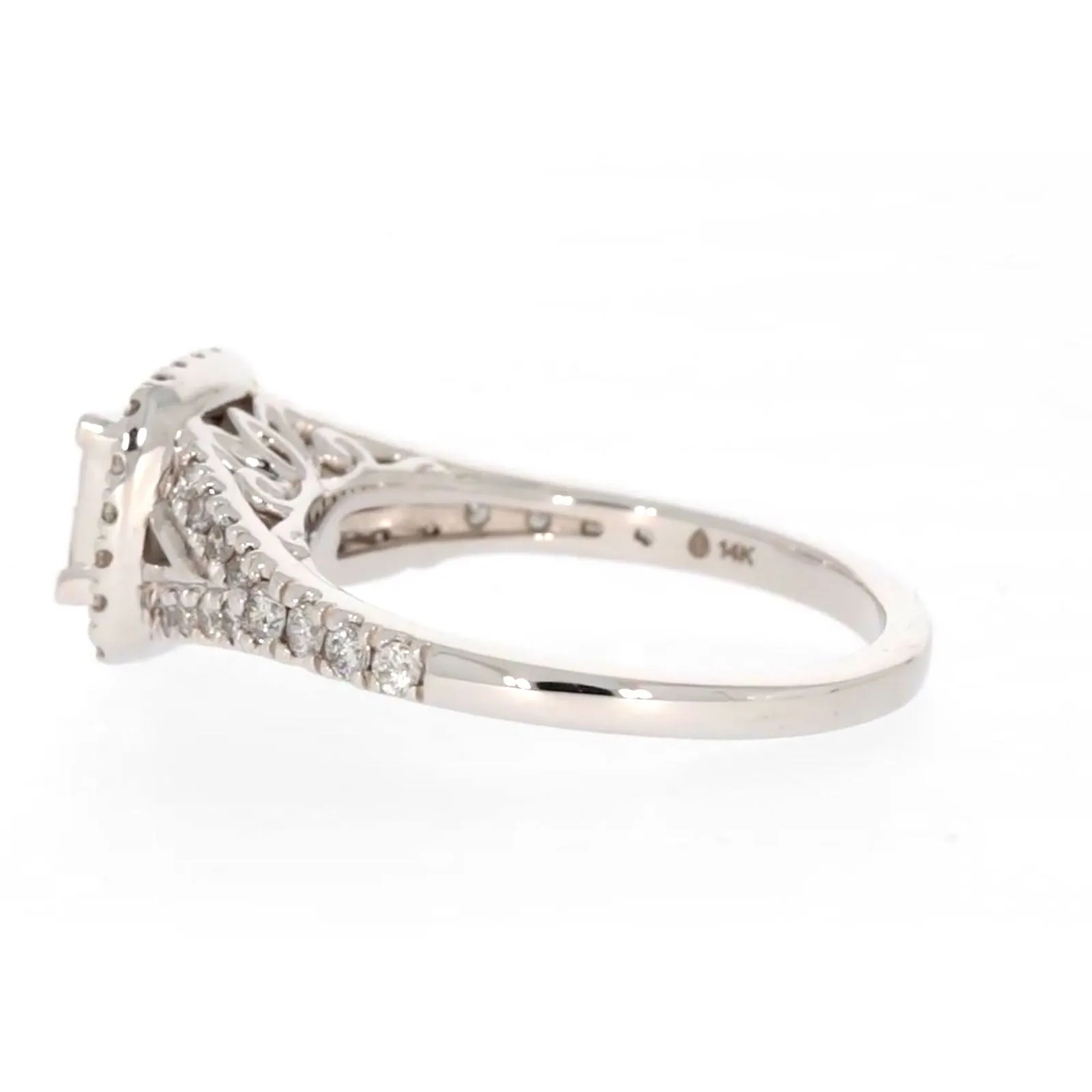 New York 14ct White Gold Princess & Round Brilliant Cut 0.85 Carat tw of Diamonds Ring