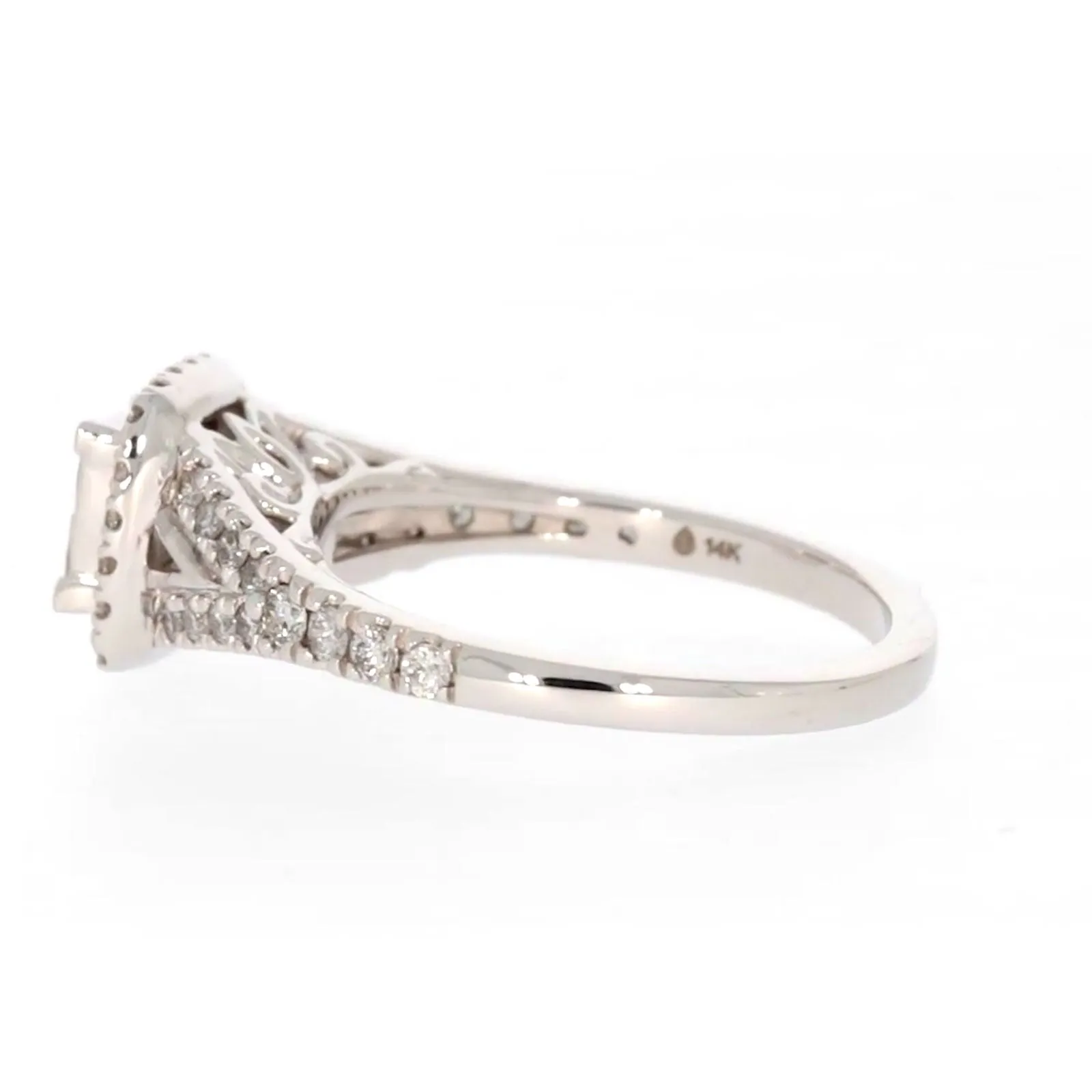 New York 14ct White Gold Princess & Round Brilliant Cut 0.85 Carat tw of Diamonds Ring