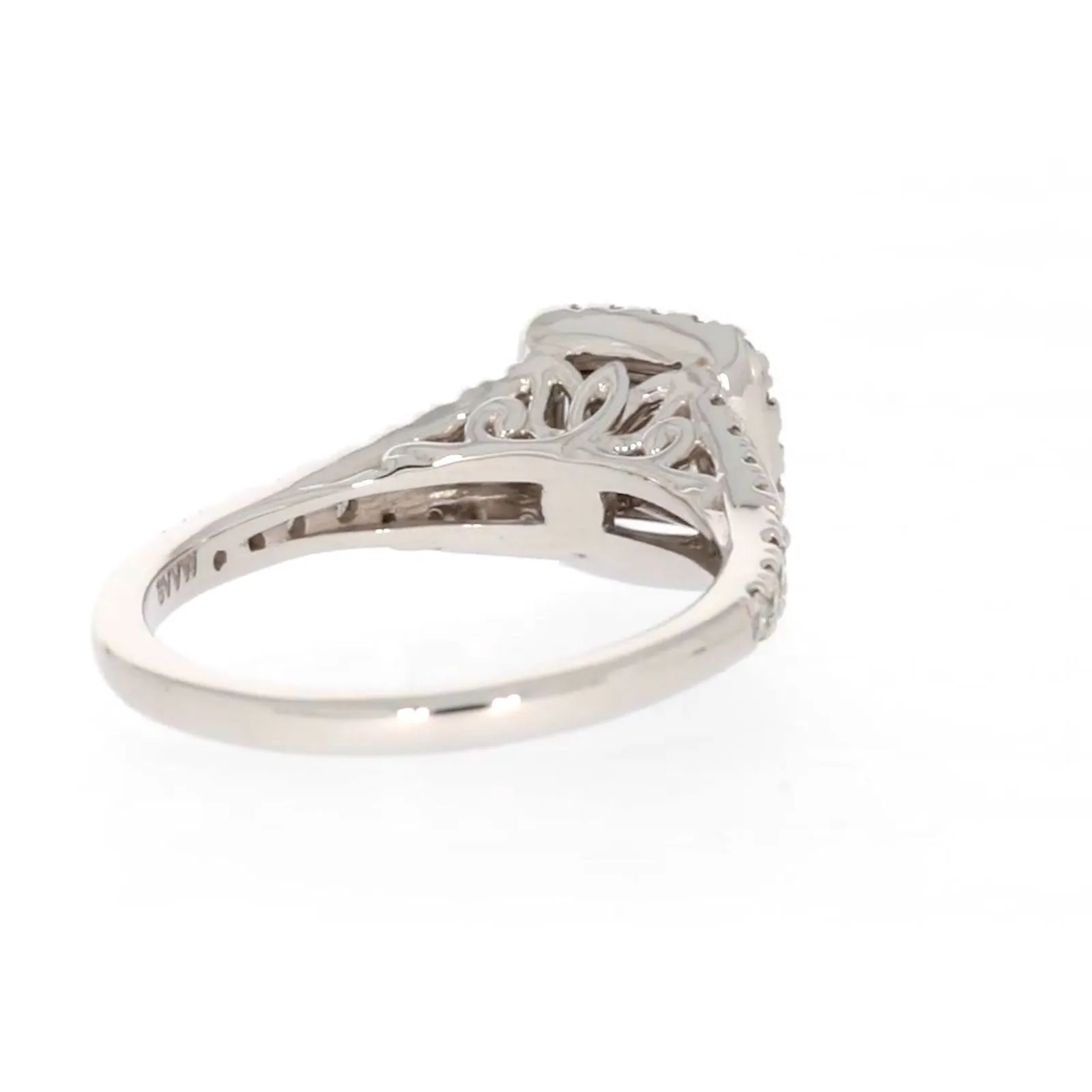 New York 14ct White Gold Princess & Round Brilliant Cut 0.85 Carat tw of Diamonds Ring