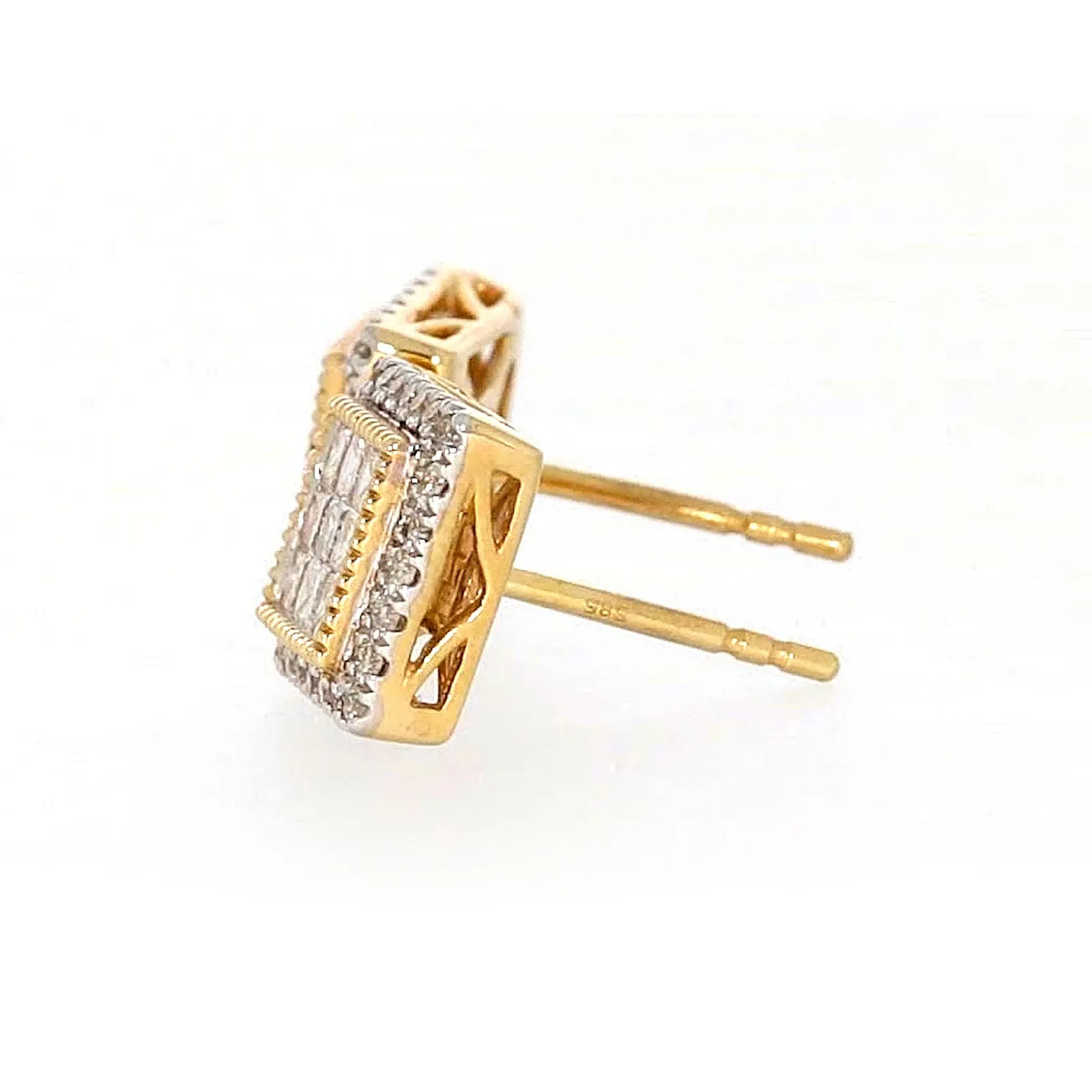 New York 14ct Yellow Gold Round Brilliant & Princess Cut 3/4 CARAT tw of Diamonds Stud Earrings