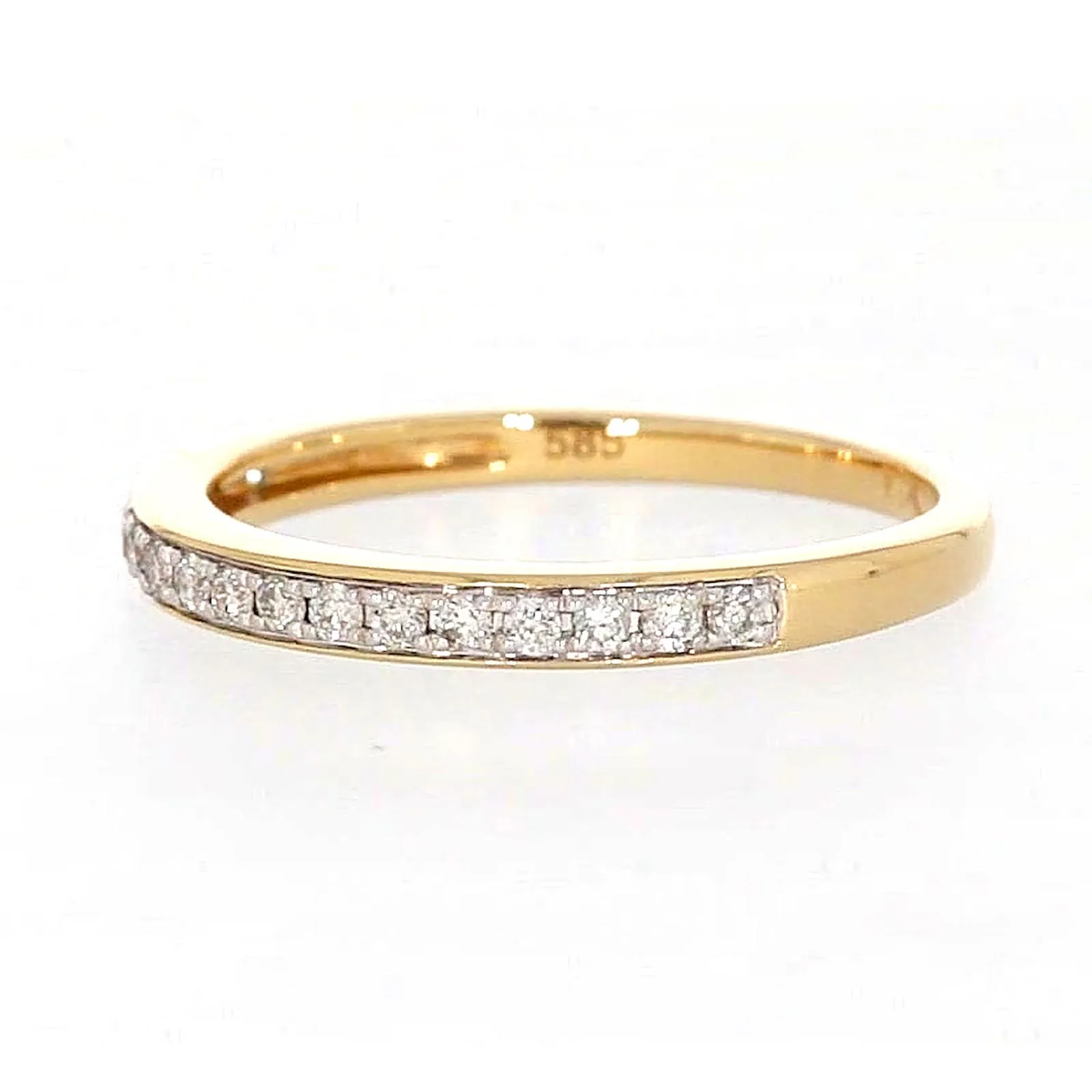 New York 14ct Yellow Gold Round Brilliant Cut 1/4 Carat tw of Diamonds Ring