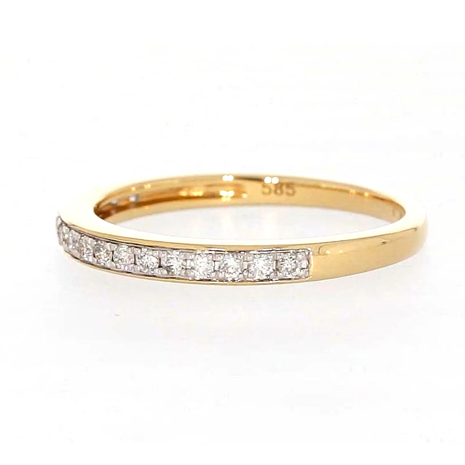 New York 14ct Yellow Gold Round Brilliant Cut 1/4 Carat tw of Diamonds Ring