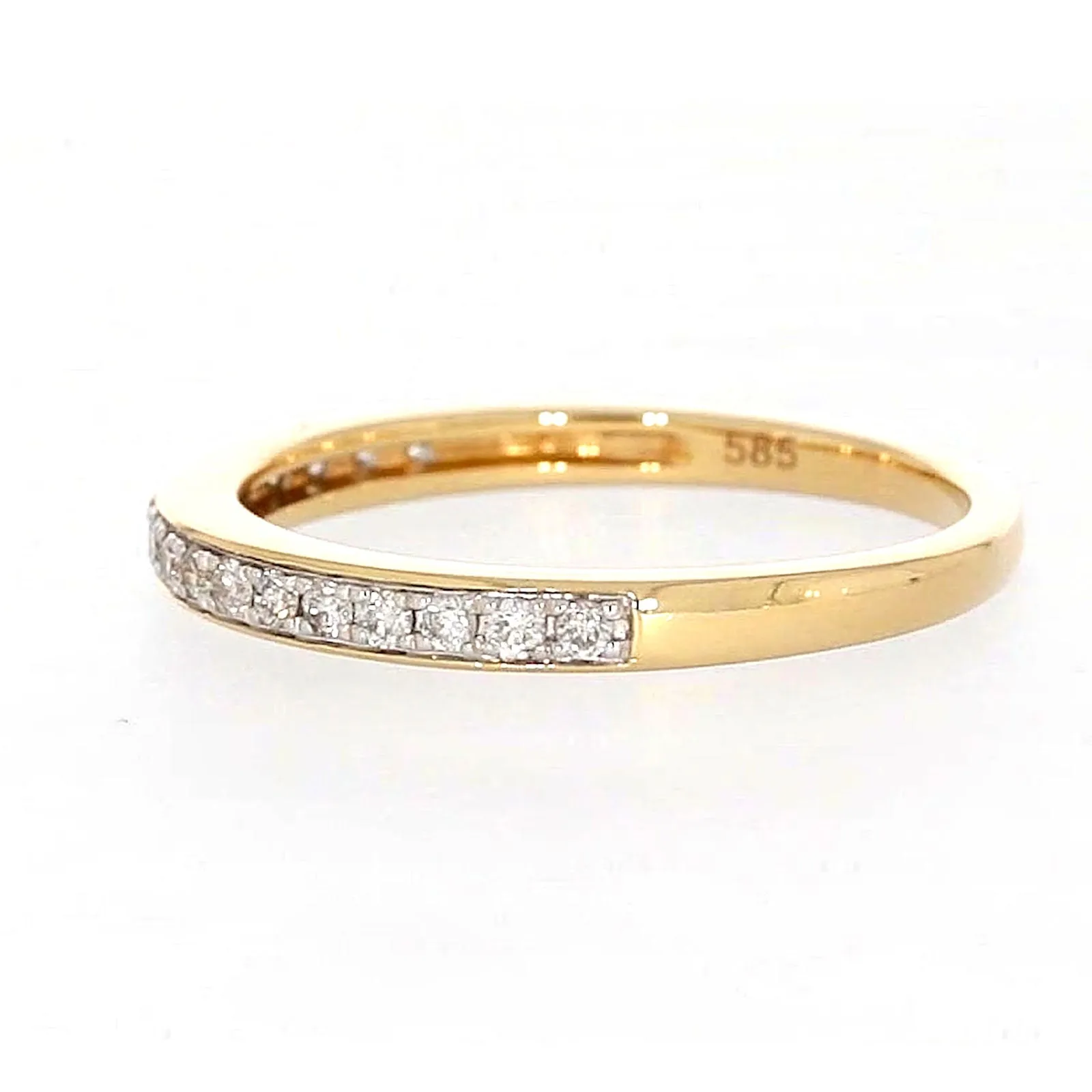 New York 14ct Yellow Gold Round Brilliant Cut 1/4 Carat tw of Diamonds Ring