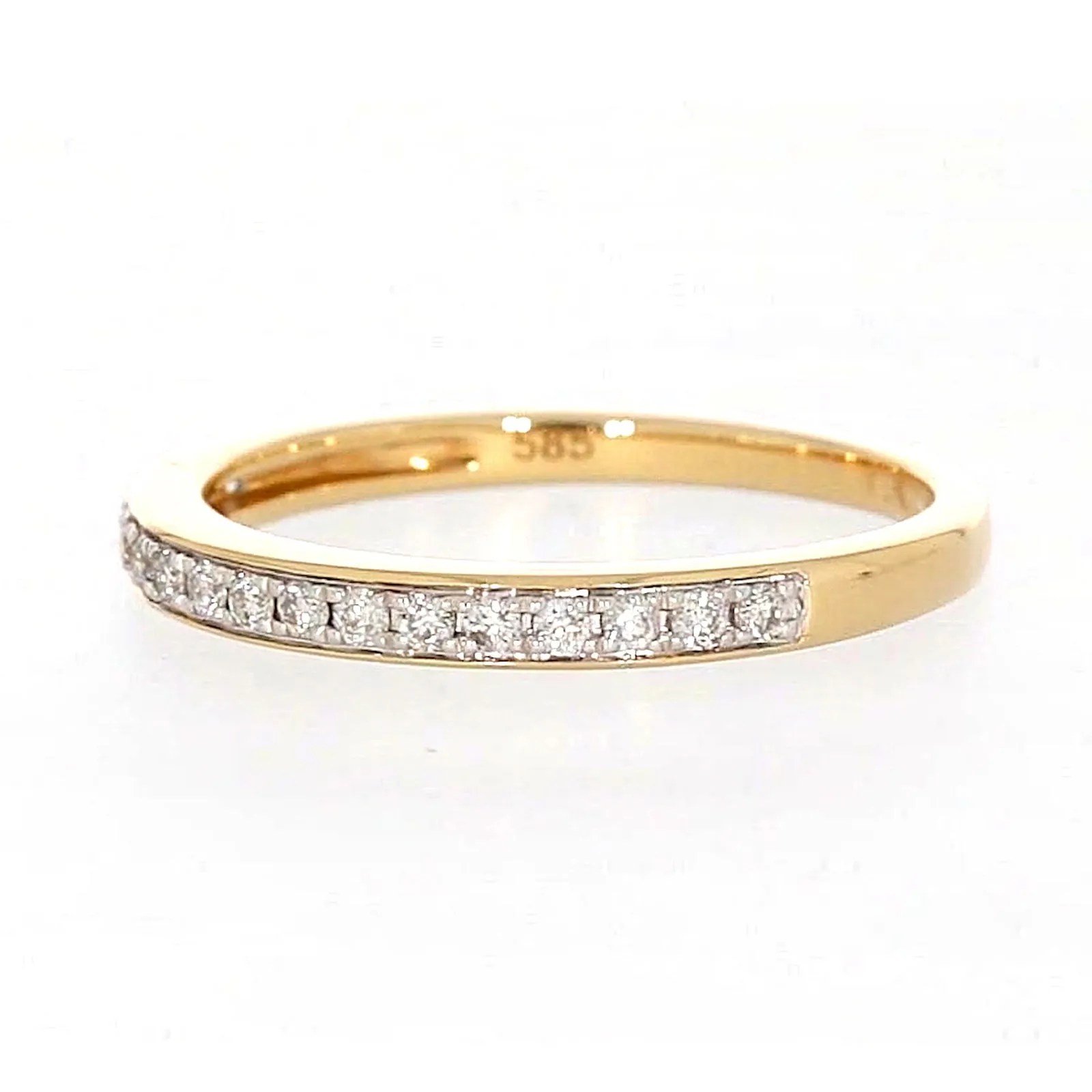 New York 14ct Yellow Gold Round Brilliant Cut 1/4 Carat tw of Diamonds Ring