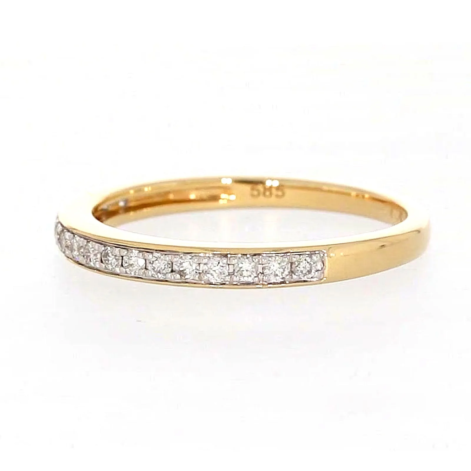 New York 14ct Yellow Gold Round Brilliant Cut 1/4 Carat tw of Diamonds Ring