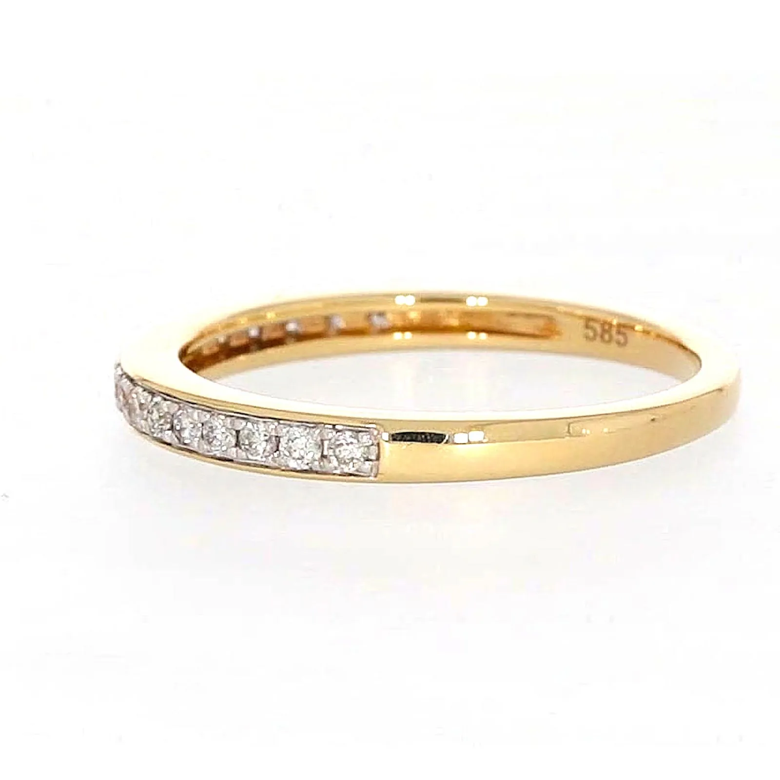 New York 14ct Yellow Gold Round Brilliant Cut 1/4 Carat tw of Diamonds Ring