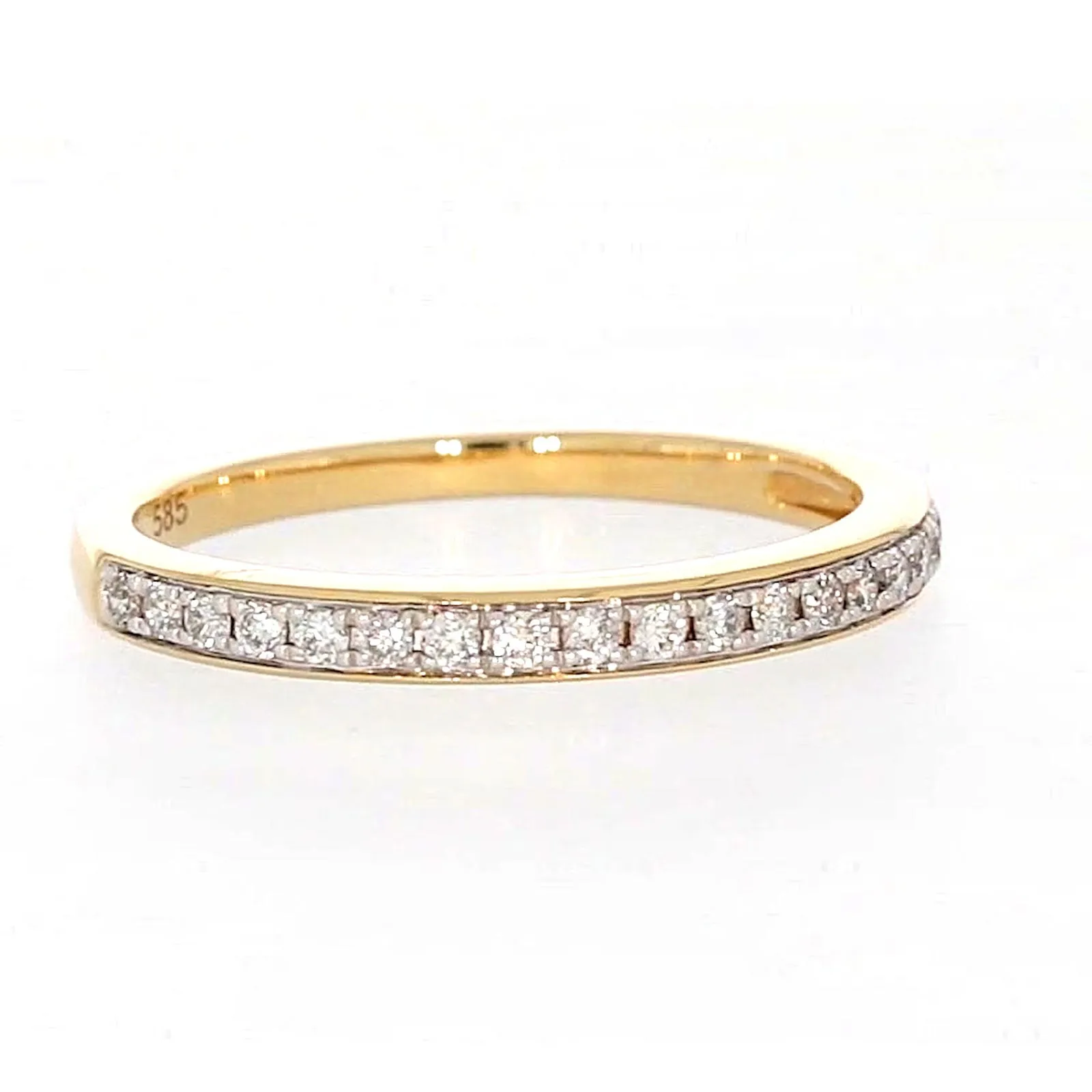 New York 14ct Yellow Gold Round Brilliant Cut 1/4 Carat tw of Diamonds Ring