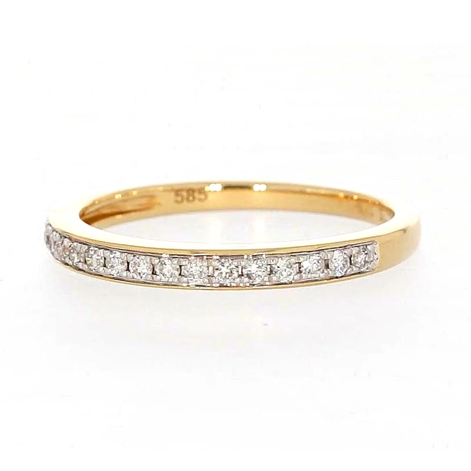 New York 14ct Yellow Gold Round Brilliant Cut 1/4 Carat tw of Diamonds Ring