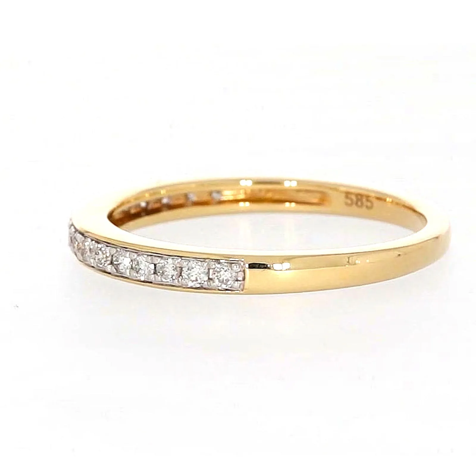 New York 14ct Yellow Gold Round Brilliant Cut 1/4 Carat tw of Diamonds Ring