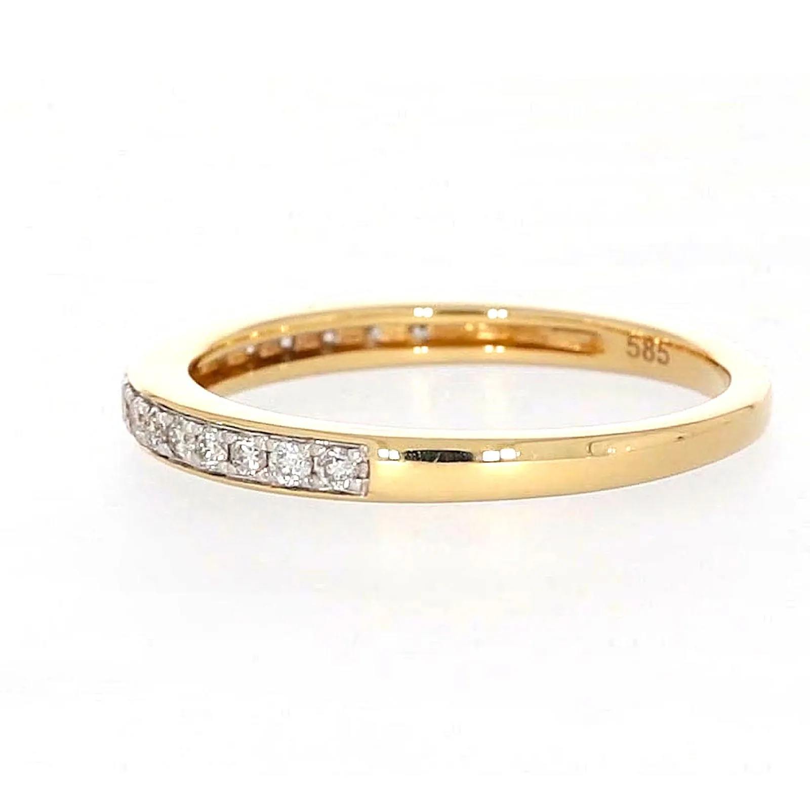New York 14ct Yellow Gold Round Brilliant Cut 1/4 Carat tw of Diamonds Ring