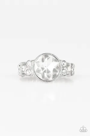 Poshly Pamper - White
