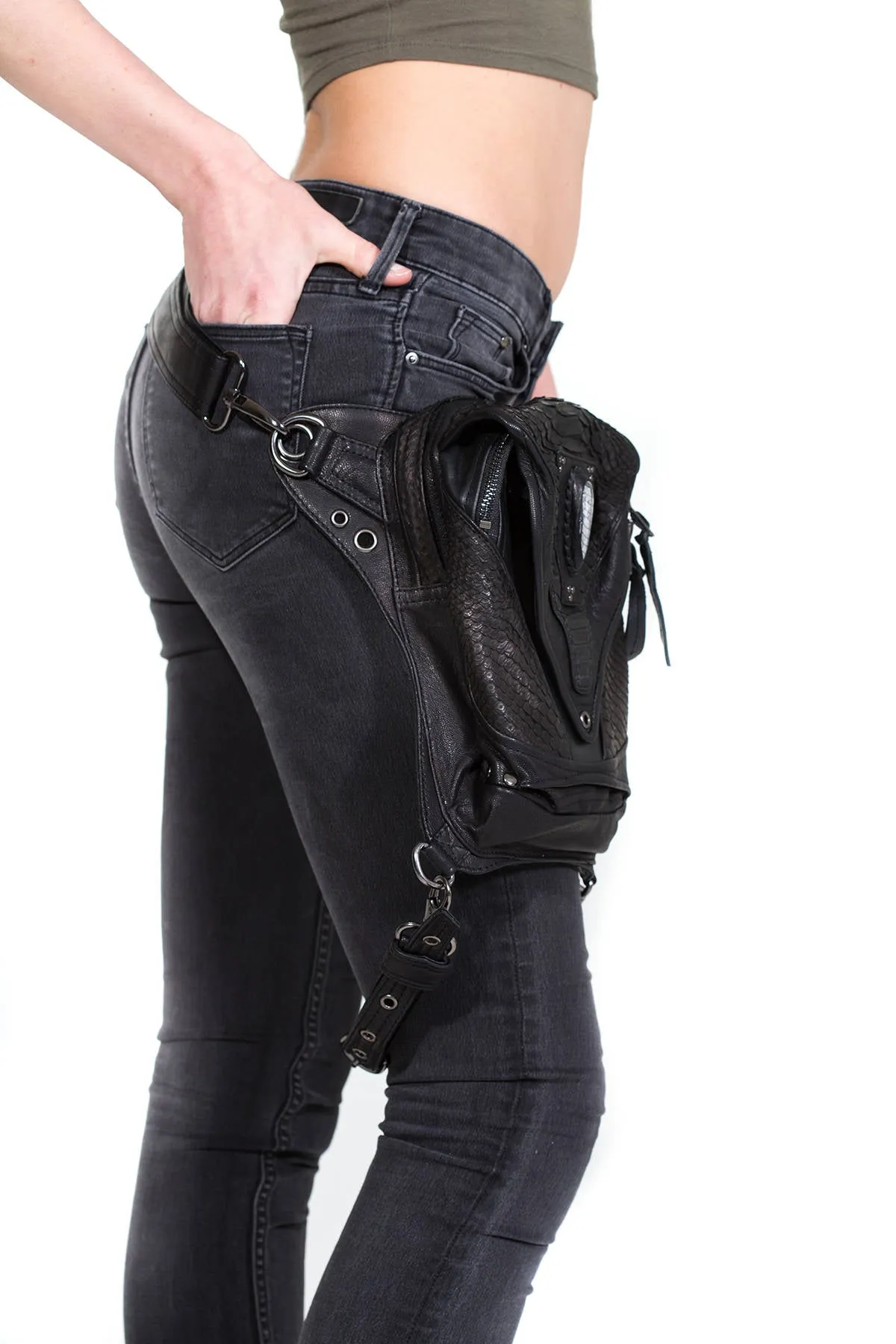 PREDATOR PREY Post Apocalyptic Leather Holster Shoulder and Hip Bag