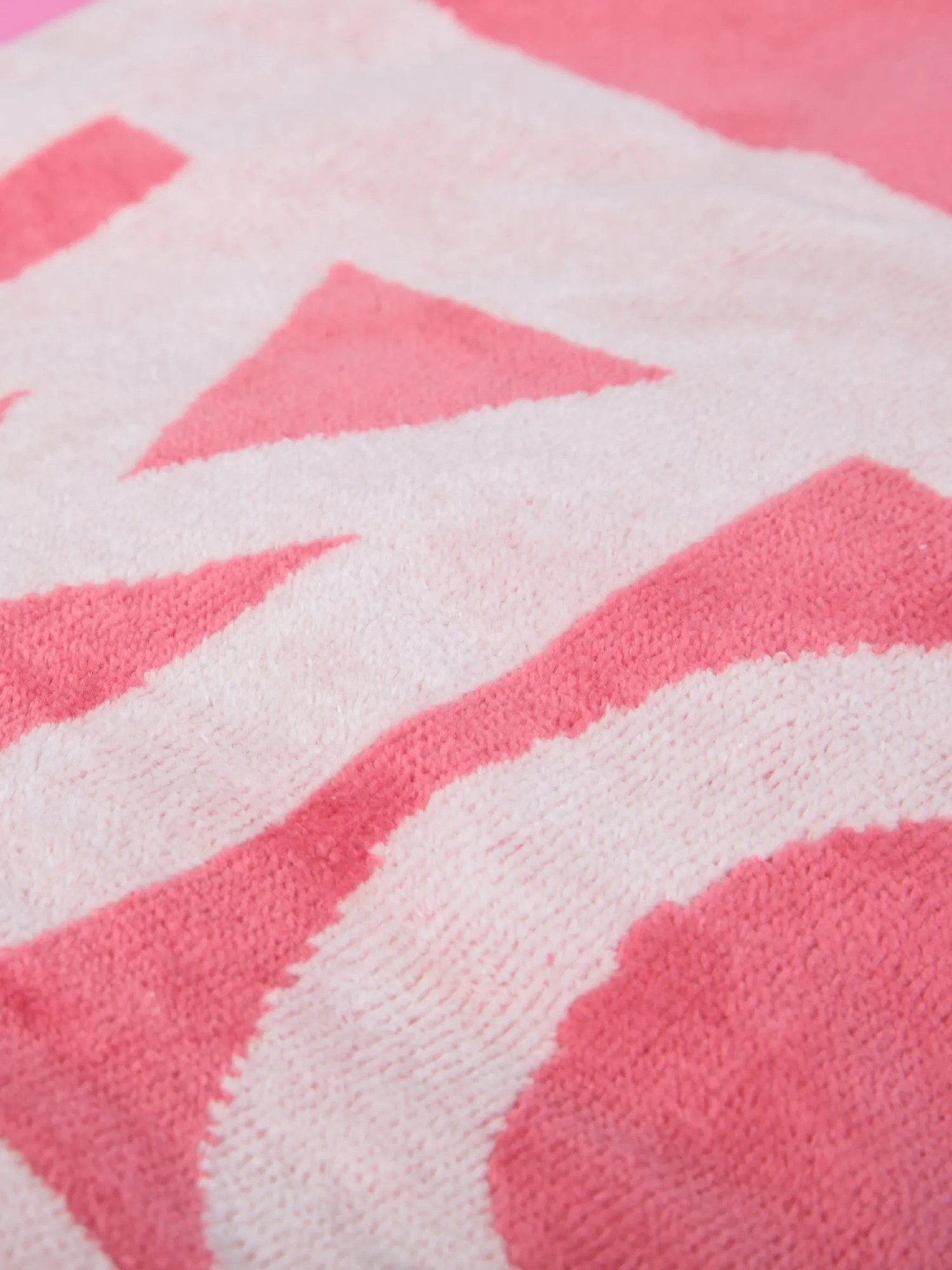 Red/white logoed beach towel