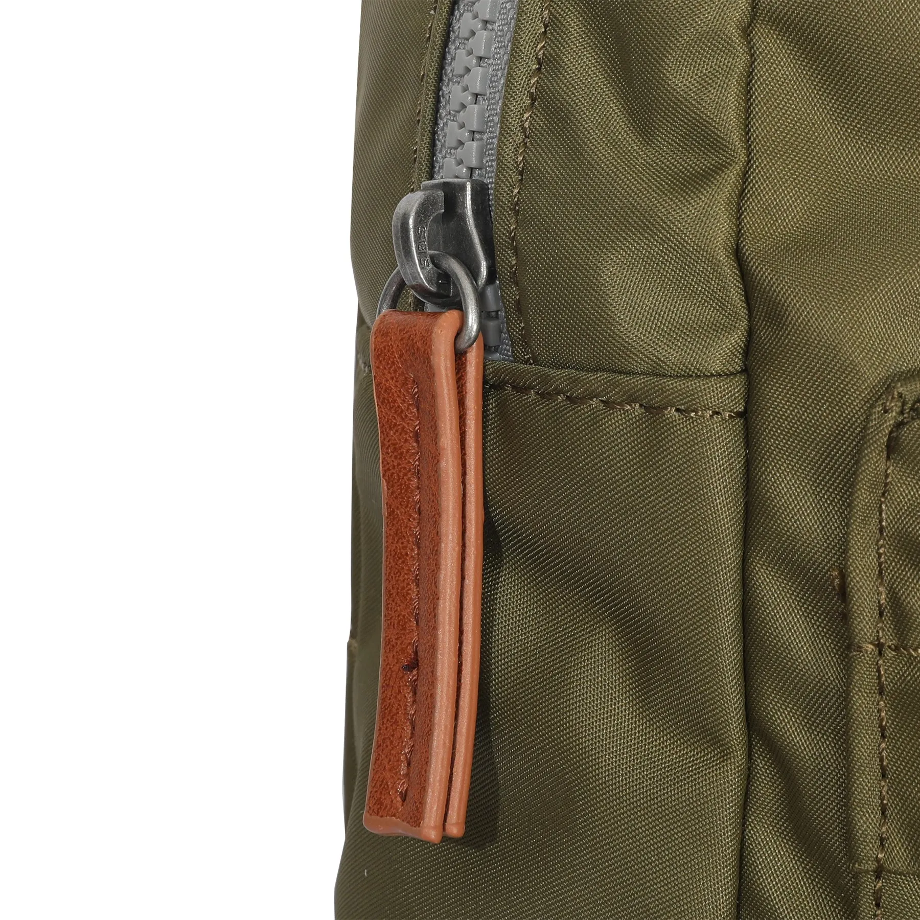 ROKA Willesden B Large Recycled Nylon Bag - Military
