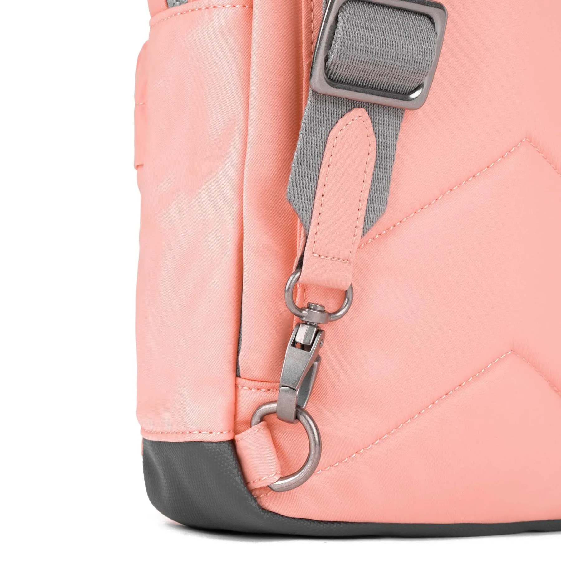 ROKA Willesden B Large Recycled Nylon Bag - Punch