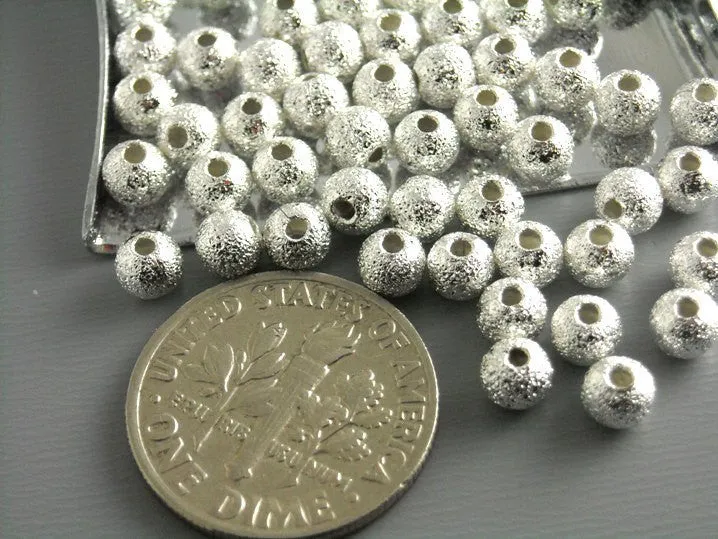 Round Stardust Brass Bead, Silver Plated, 4mm - 20 pcs