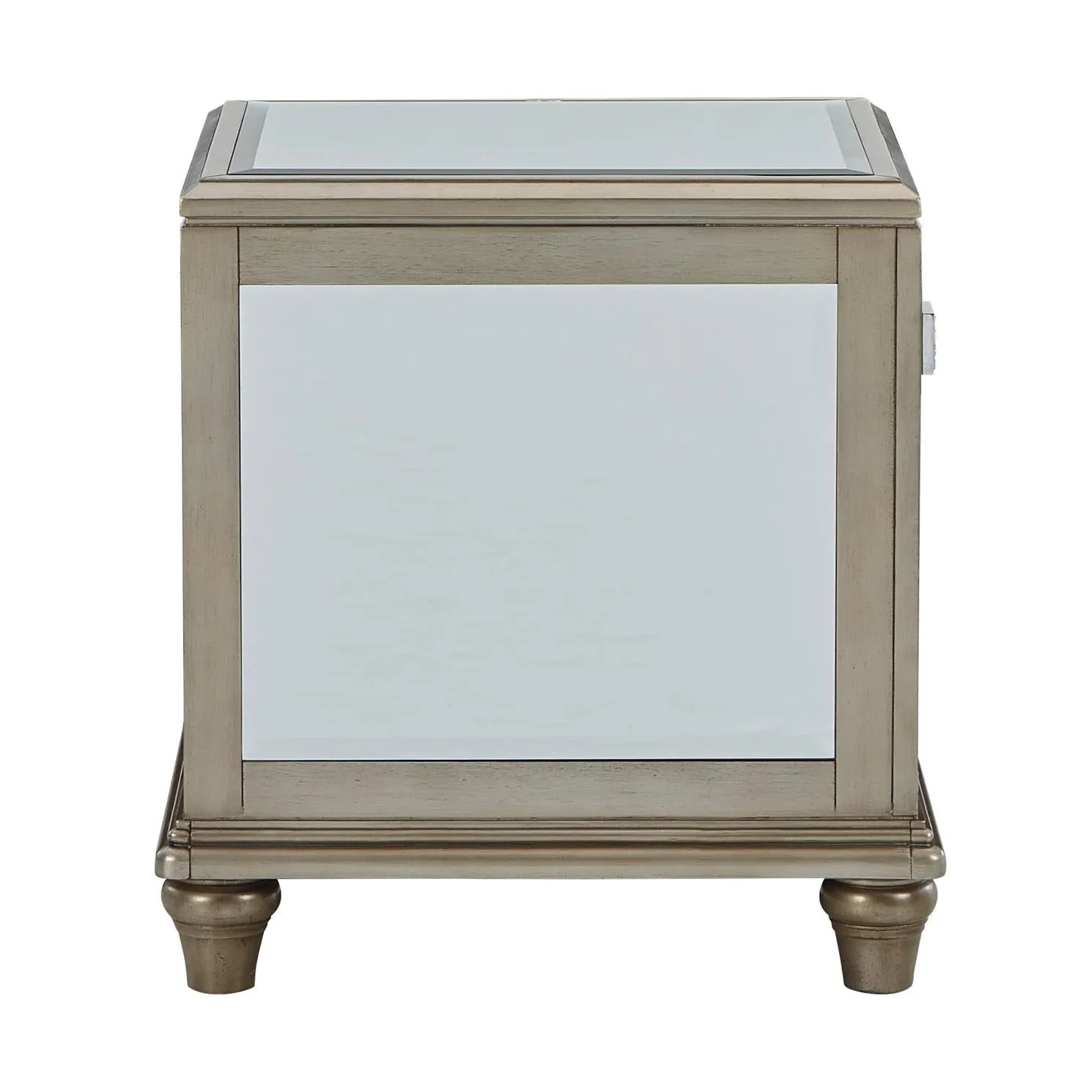 Signature Design by Ashley Chevanna End Table T942-3