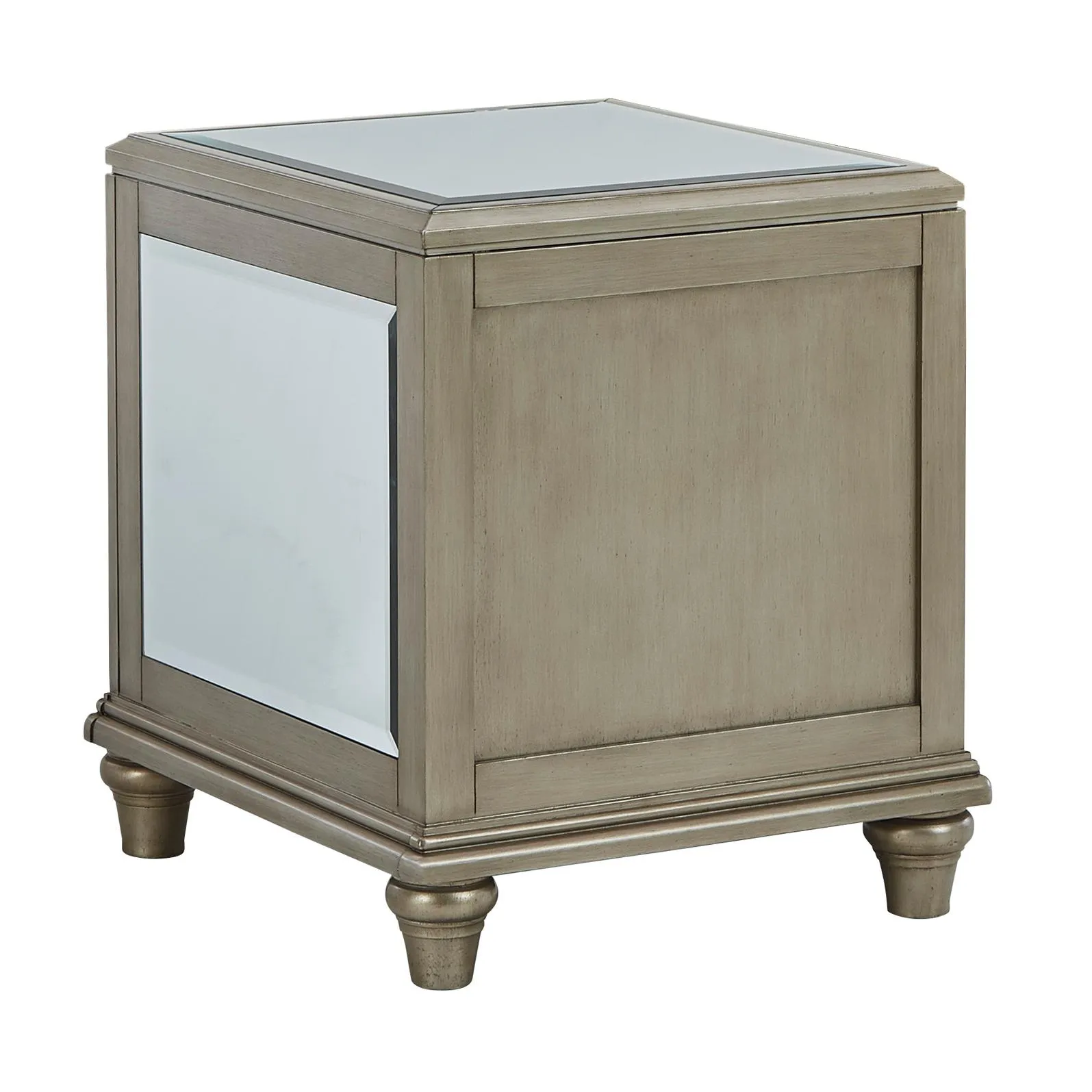Signature Design by Ashley Chevanna End Table T942-3