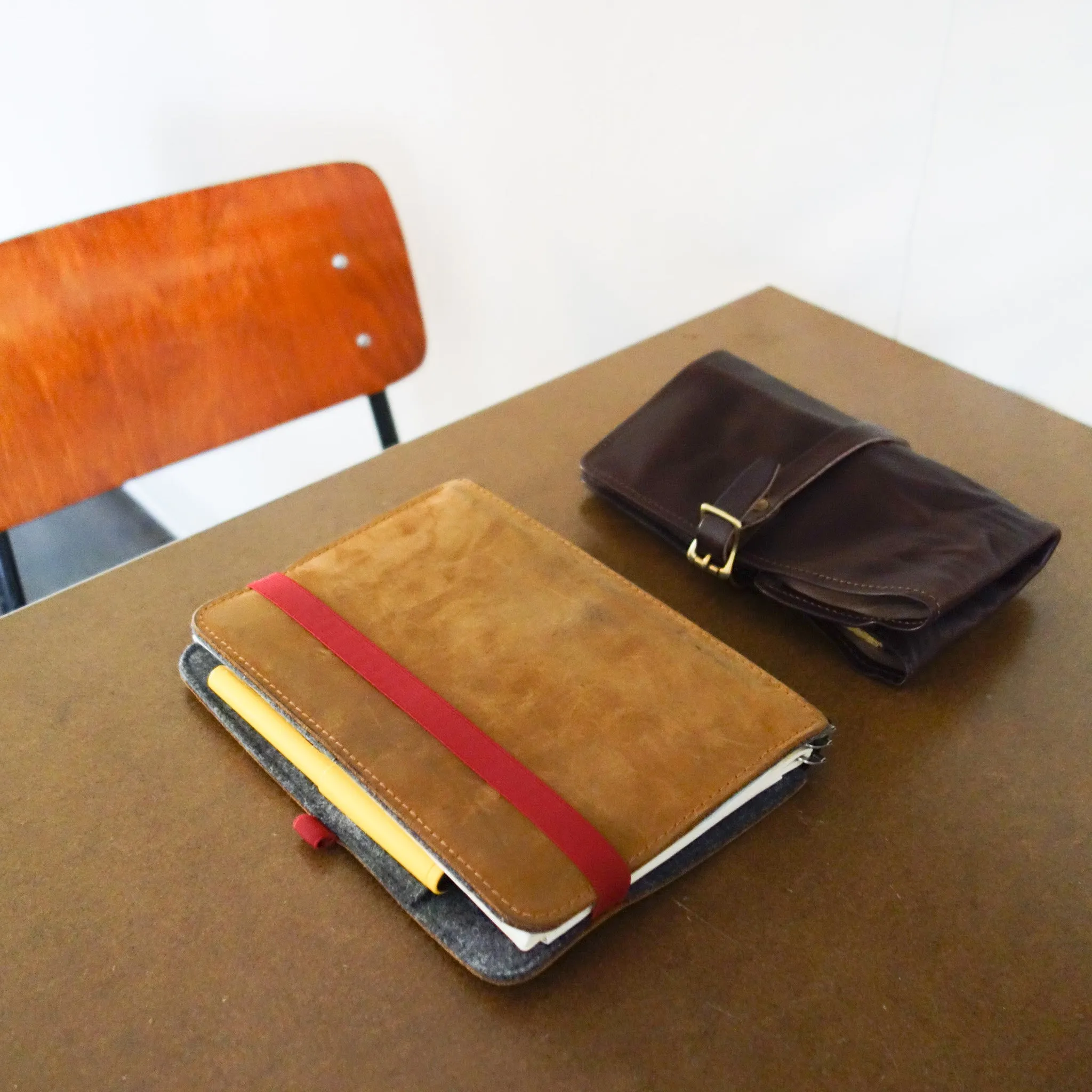 [TSL] Leather Pen Roll