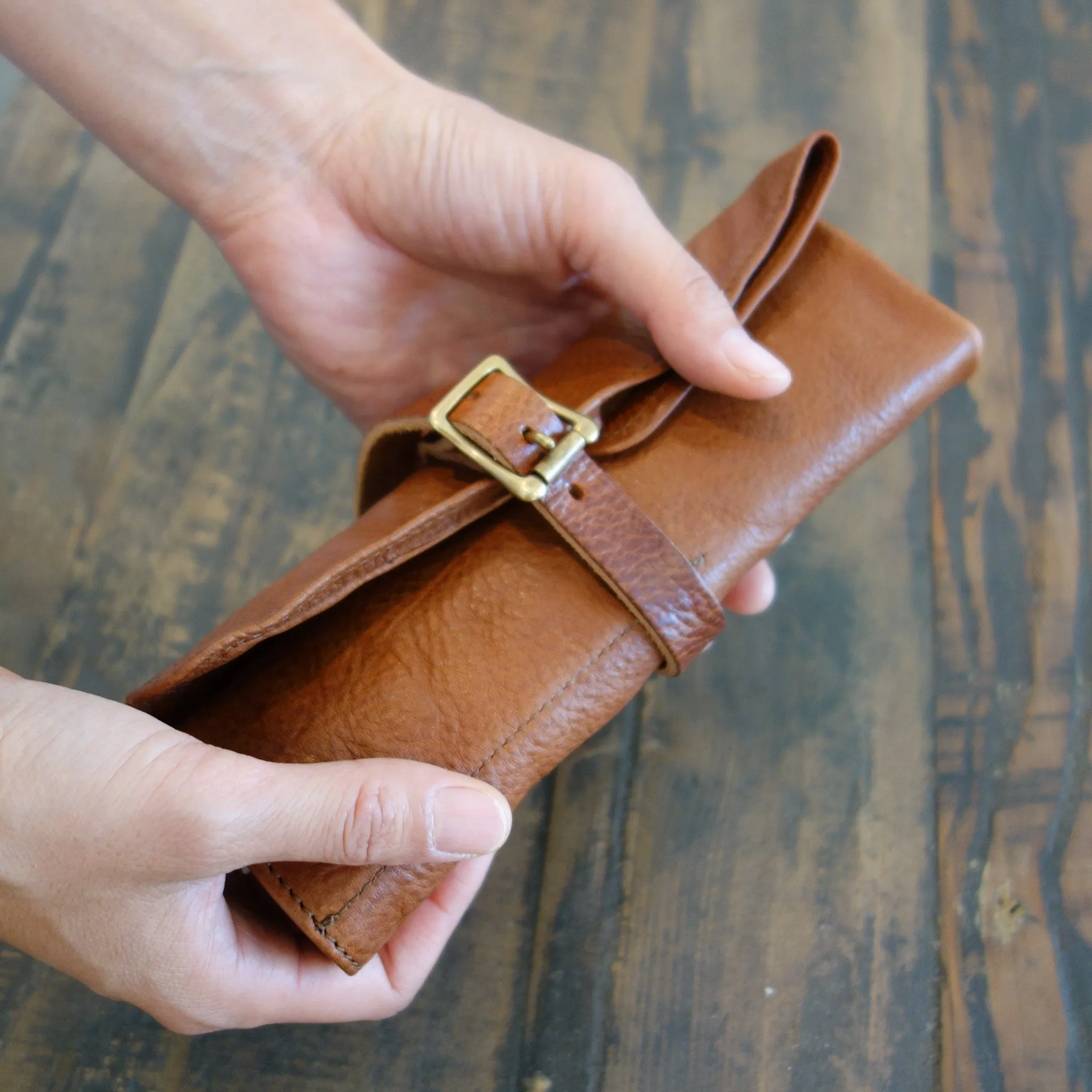 [TSL] Leather Pen Roll