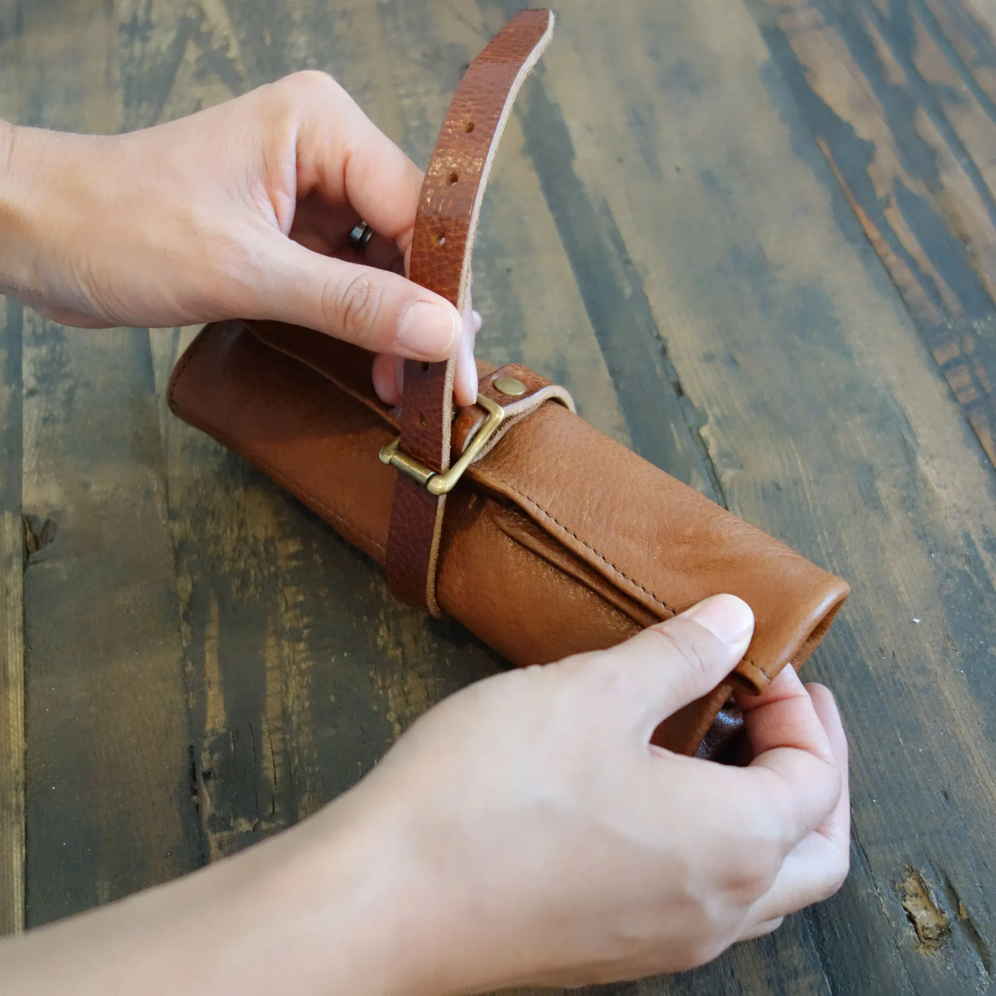 [TSL] Leather Pen Roll