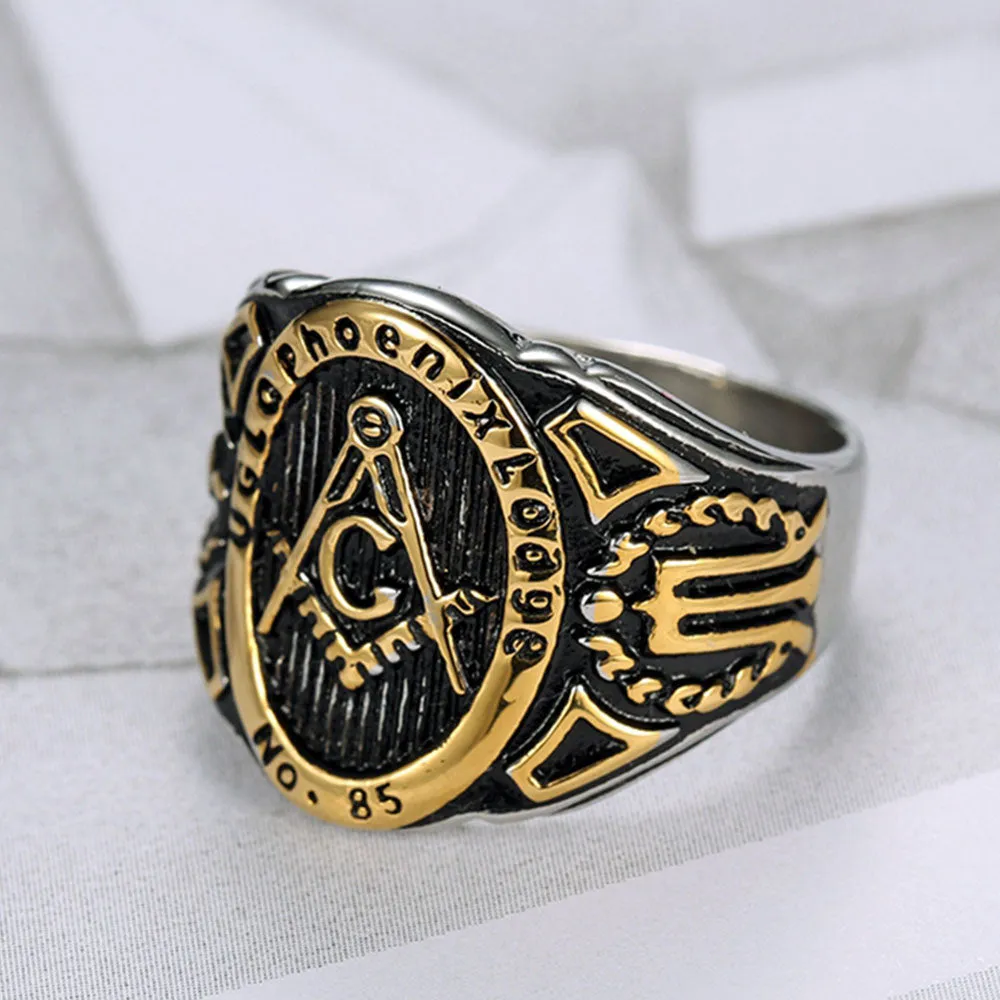 VINTAGE MASONIC COMPASS RING