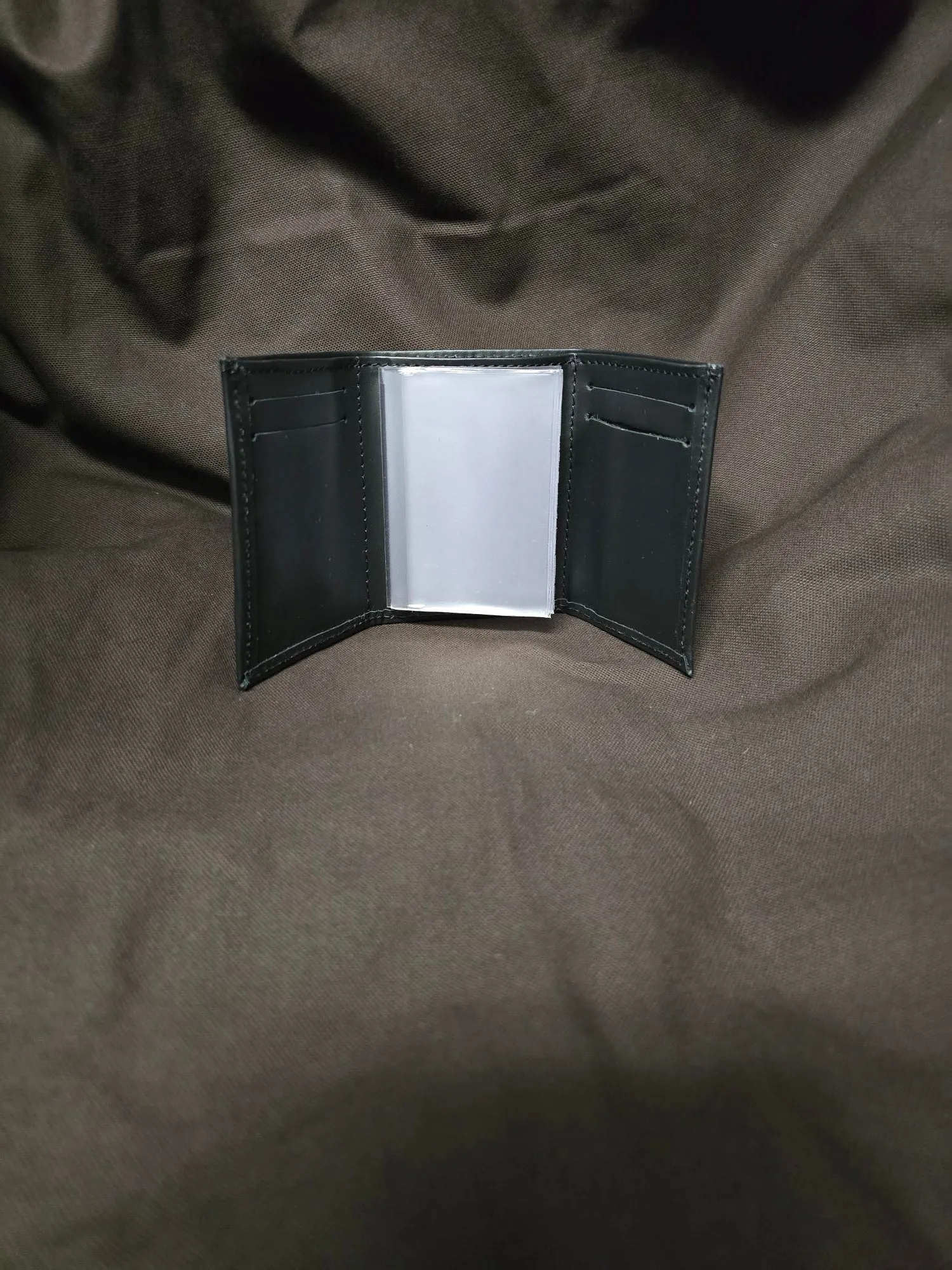 W06 - TRI-FOLD LEATHER WALLET EMBOSSED W/ BAC LOGO